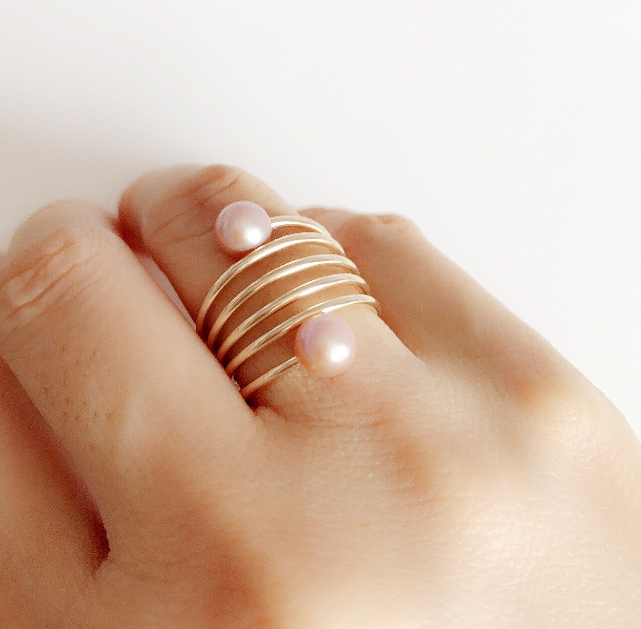 Ring CAMILA - Pink Pearl Statement Ring (R160) | Elegant Jewelry for Women | Perfect for Weddings, Parties & Special Occasions