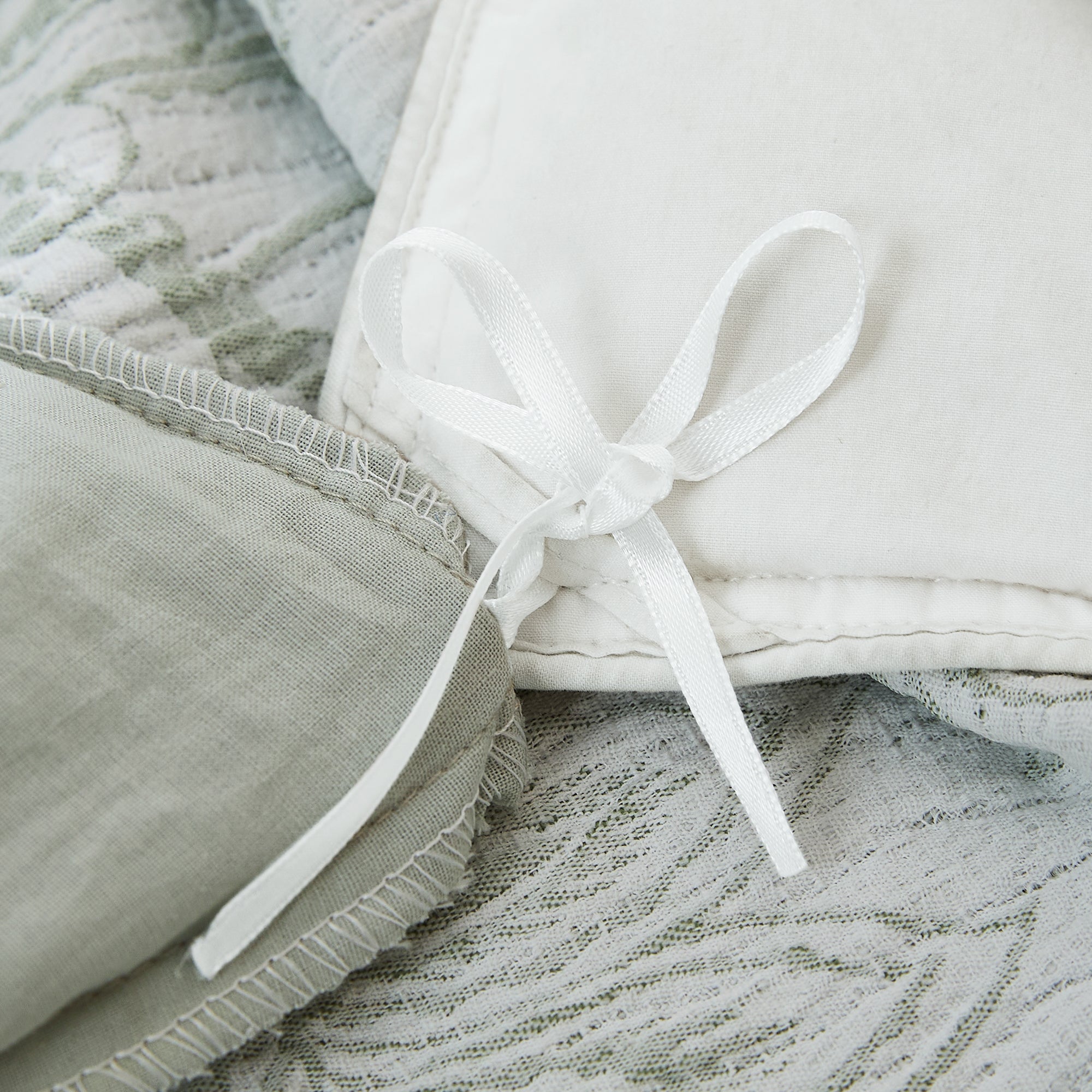 Floral Jacobean Gauze Jacquard Duvet Cover Set - Luxury Bedding for Master Bedroom, Guest Room & Hotel Decor - Breathable & Elegant Home Textile