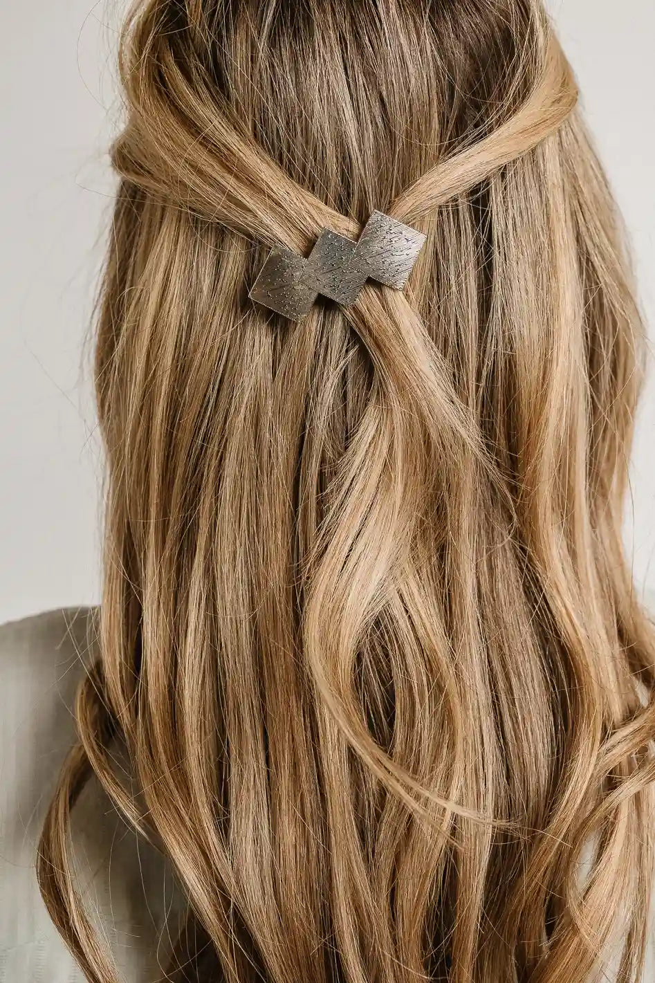 Silver Geometric Hair Clip - Trendy Hair Accessory for Women & Girls - Perfect for Parties, Weddings & Everyday Style