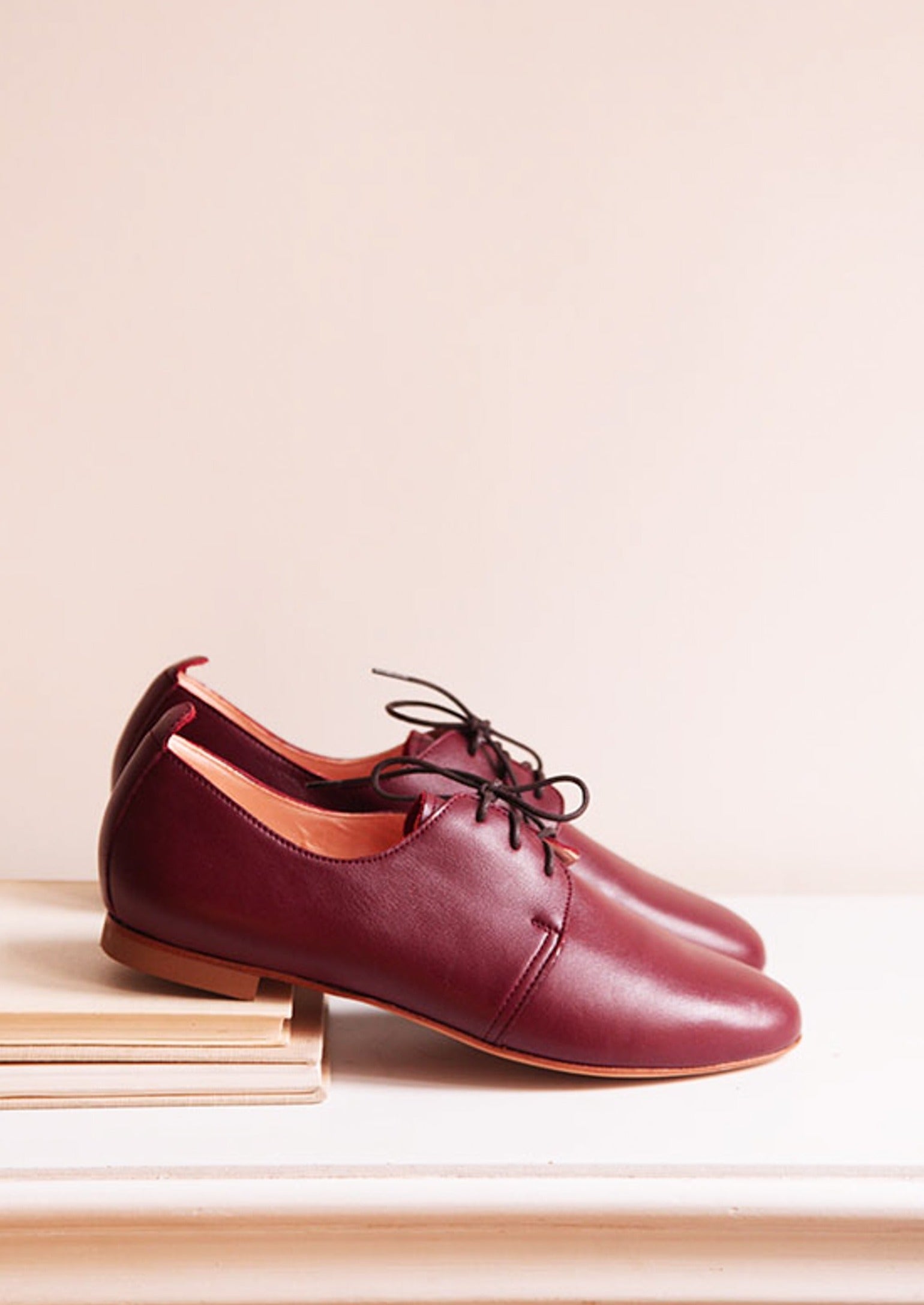 AMIRA Women's Oxford Shoes in Bordeaux - Classic Comfortable Leather Dress Shoes for Work, Office & Formal Occasions