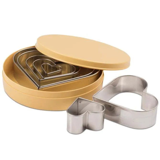 7-Piece Heart-Shaped Cookie Cutter Set - Stainless Steel Baking Tools for Valentine's Day, Christmas, Birthday Party Decorations