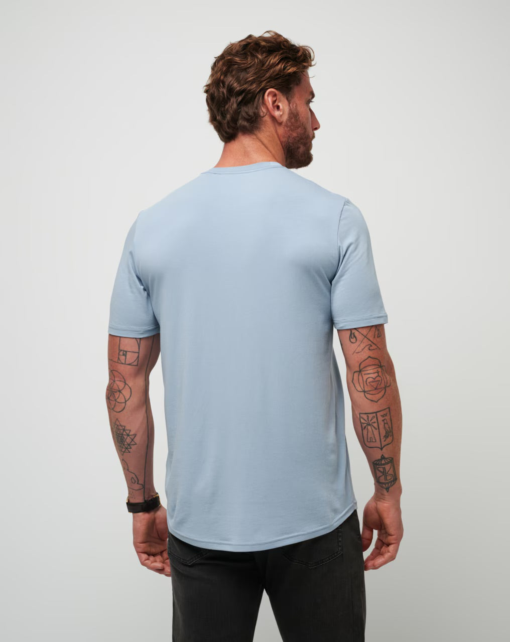 TravisMathew Cloud Crew T-Shirt for Men - Soft Cotton Comfort Tee - Casual Wear & Everyday Outfits