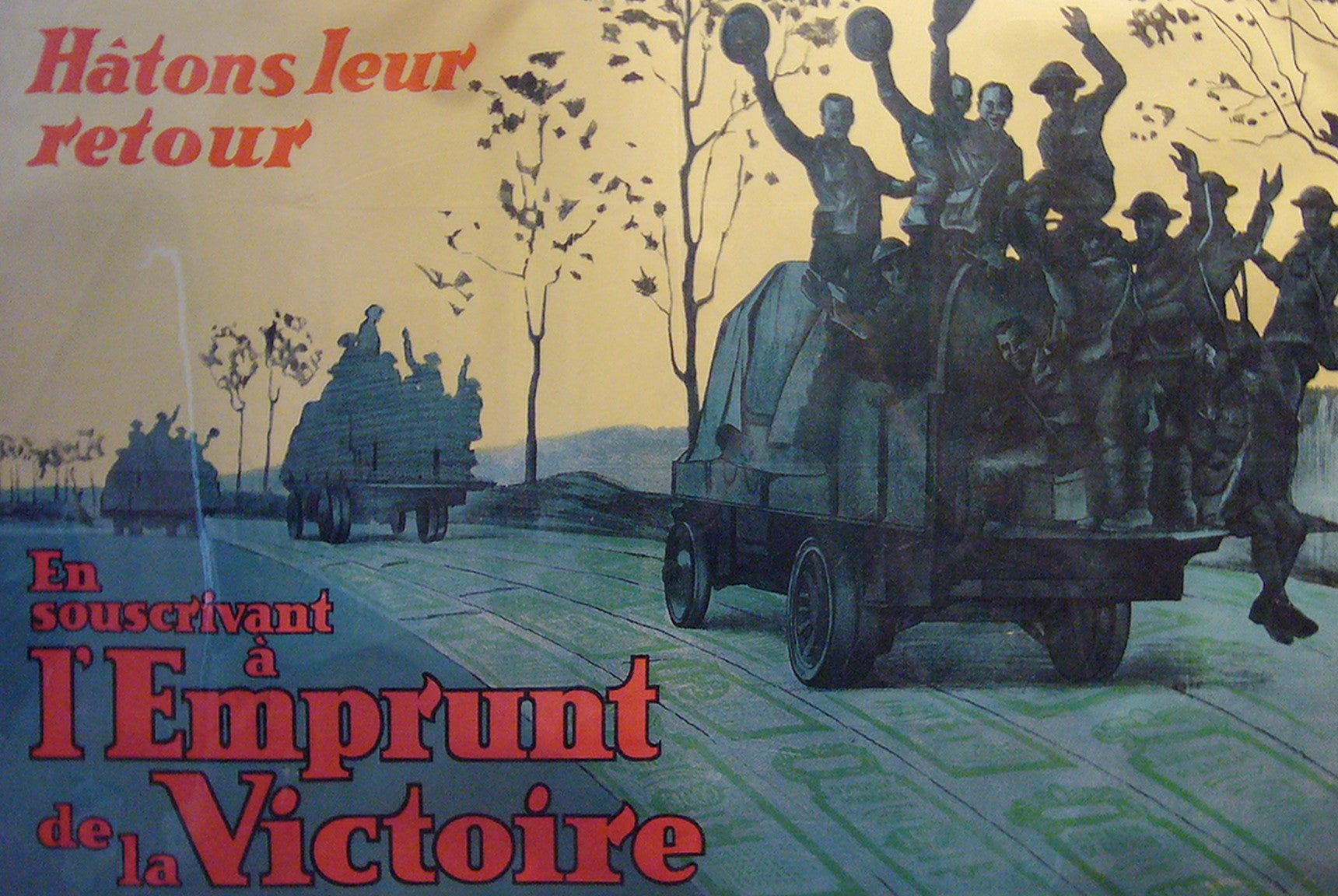 1917 Original French Canadian WWI Victory Bond Poster - Emprunt de la Victoire - Vintage War Memorabilia for Collectors & History Enthusiasts - Perfect for Home Decor, Museums & Historical Displays
