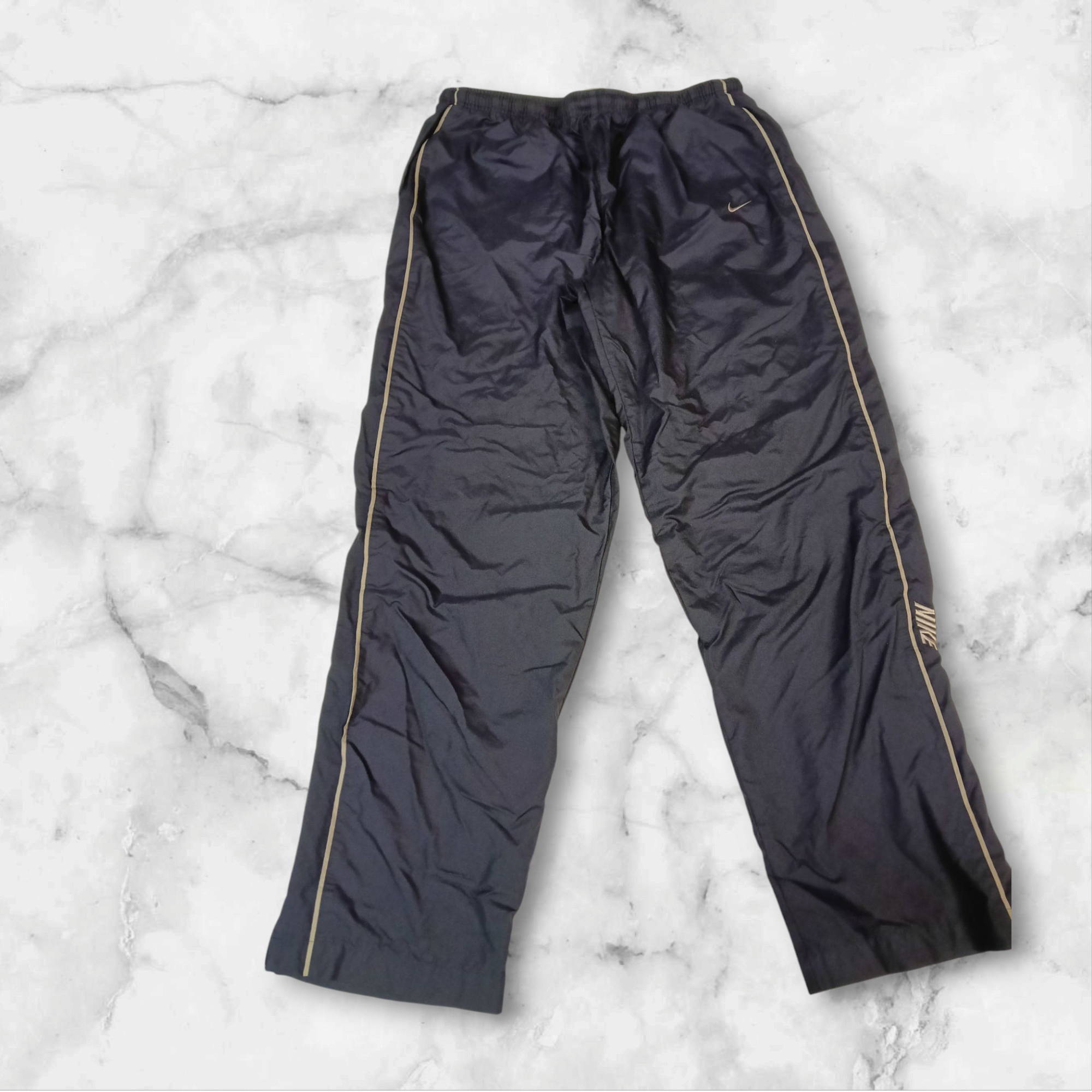 Nike Vintage Trackpants - Loose Fit Men's Joggers with Baggy Style (Model 1536) | Comfortable Casual Wear for Gym, Street Fashion & Lounge