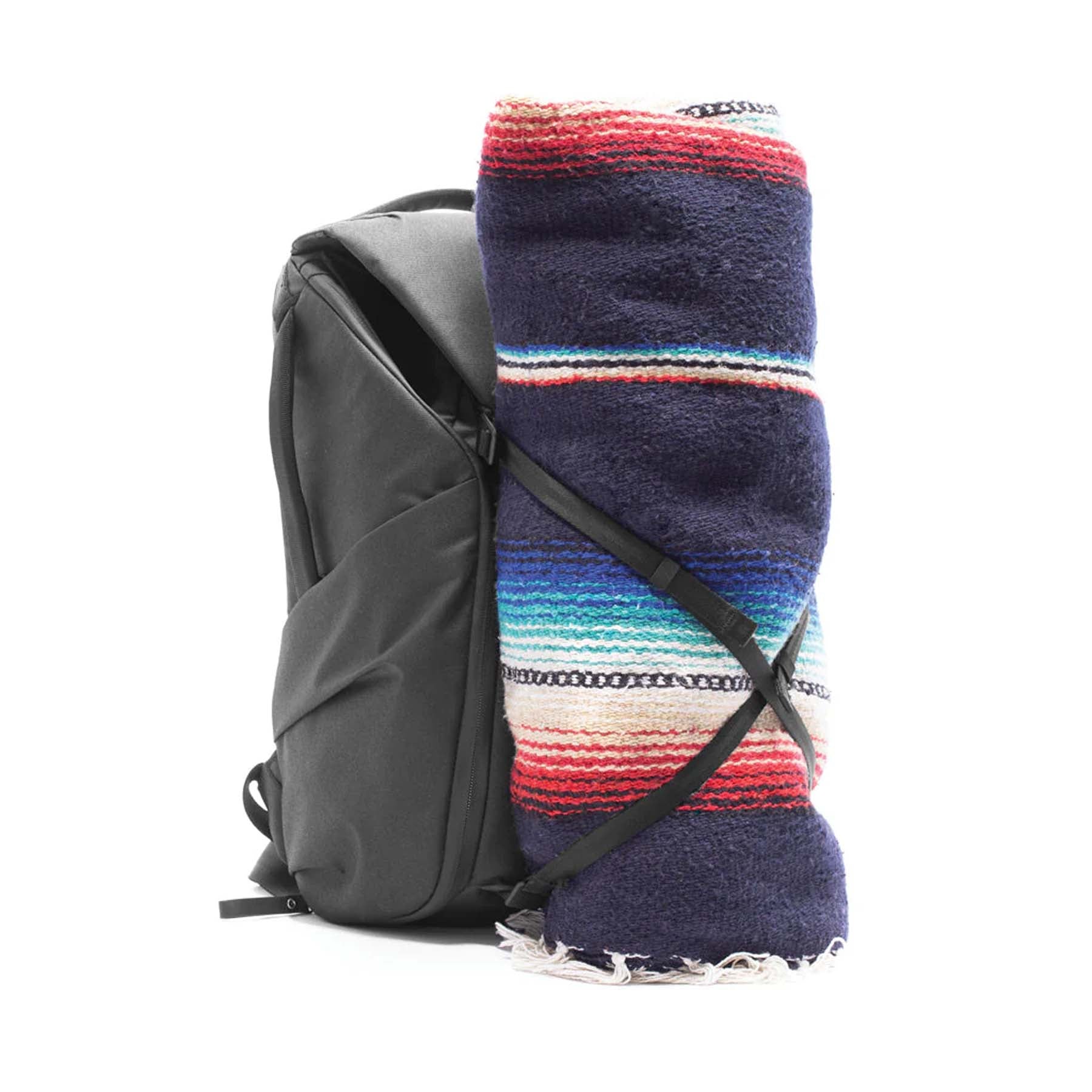 Peak Design Everyday Backpack 30L - Durable Camera & Travel Backpack for Photographers & Commuters - Perfect for Work, Hiking & Daily Use