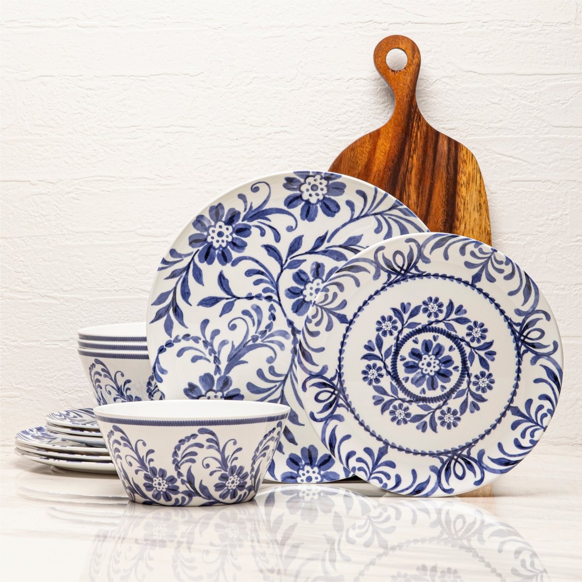 12-Piece Outdoor Dinnerware Set - Indigo Floral Design for Picnics, BBQs, and Garden Parties