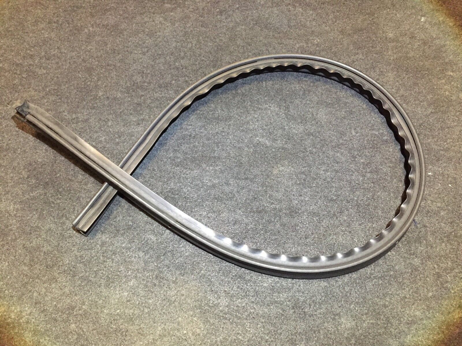 04 05 06 Audi A4 B6 Convertible Rain Tray Weather Stripping Seal OEM Replacement Part - Perfect for Weatherproofing and Preventing Leaks in Your Convertible Top