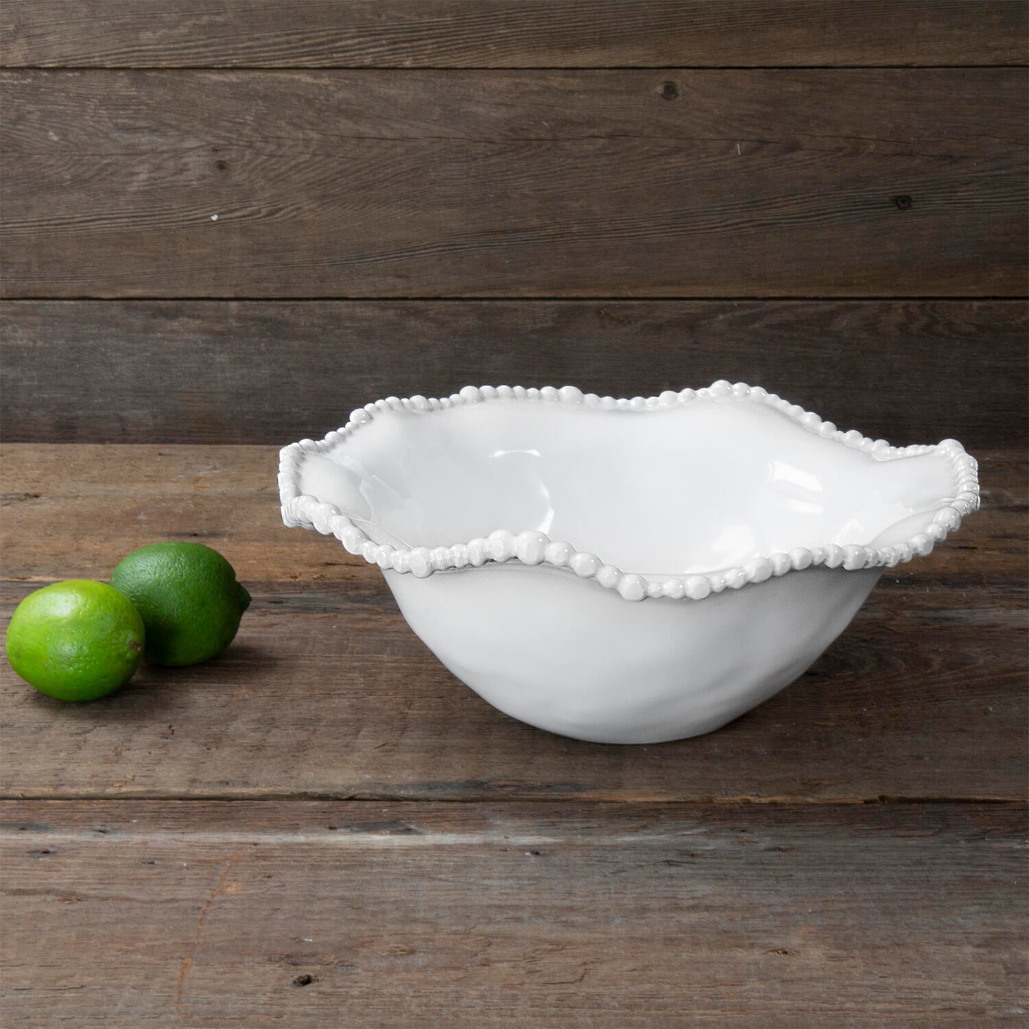 Beatriz Ball VIDA Alegria Medium Bowl - Elegant Glass Serving Bowl for Salads, Fruits, and Desserts - Perfect for Parties, Entertaining, and Home Decor
