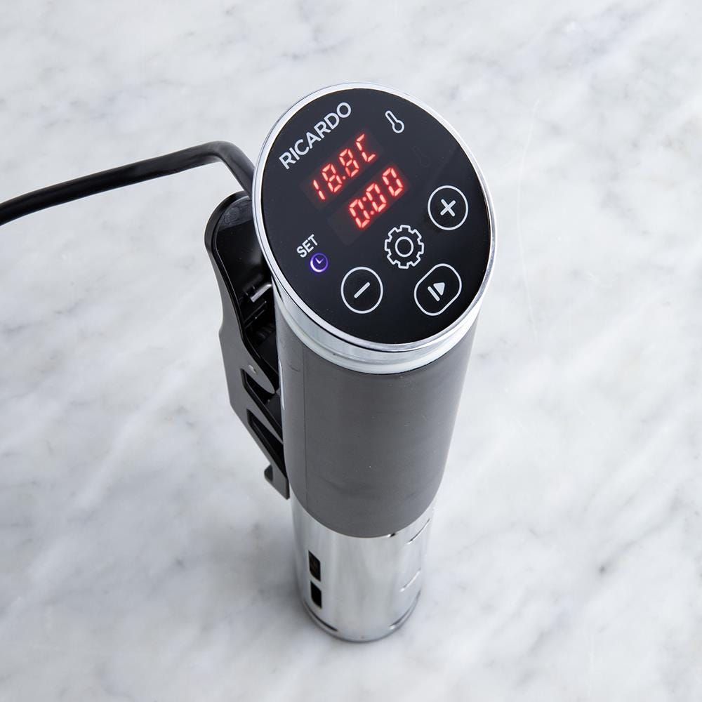 RICARDO Sous Vide Precision Cooker 62912 - Professional Immersion Circulator for Perfect Steaks, Chicken & Fish - Ideal for Home Chefs & Sous Vide Cooking Enthusiasts