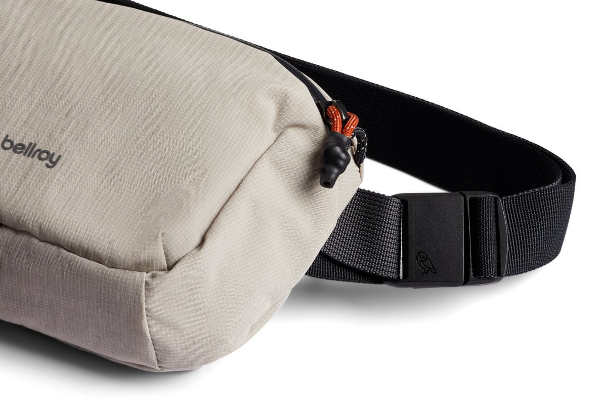 Bellroy Lite Belt Bag - Ultra Lightweight & Durable Waist Pack for Men & Women | Perfect for Travel, Hiking, Running & Everyday Use
