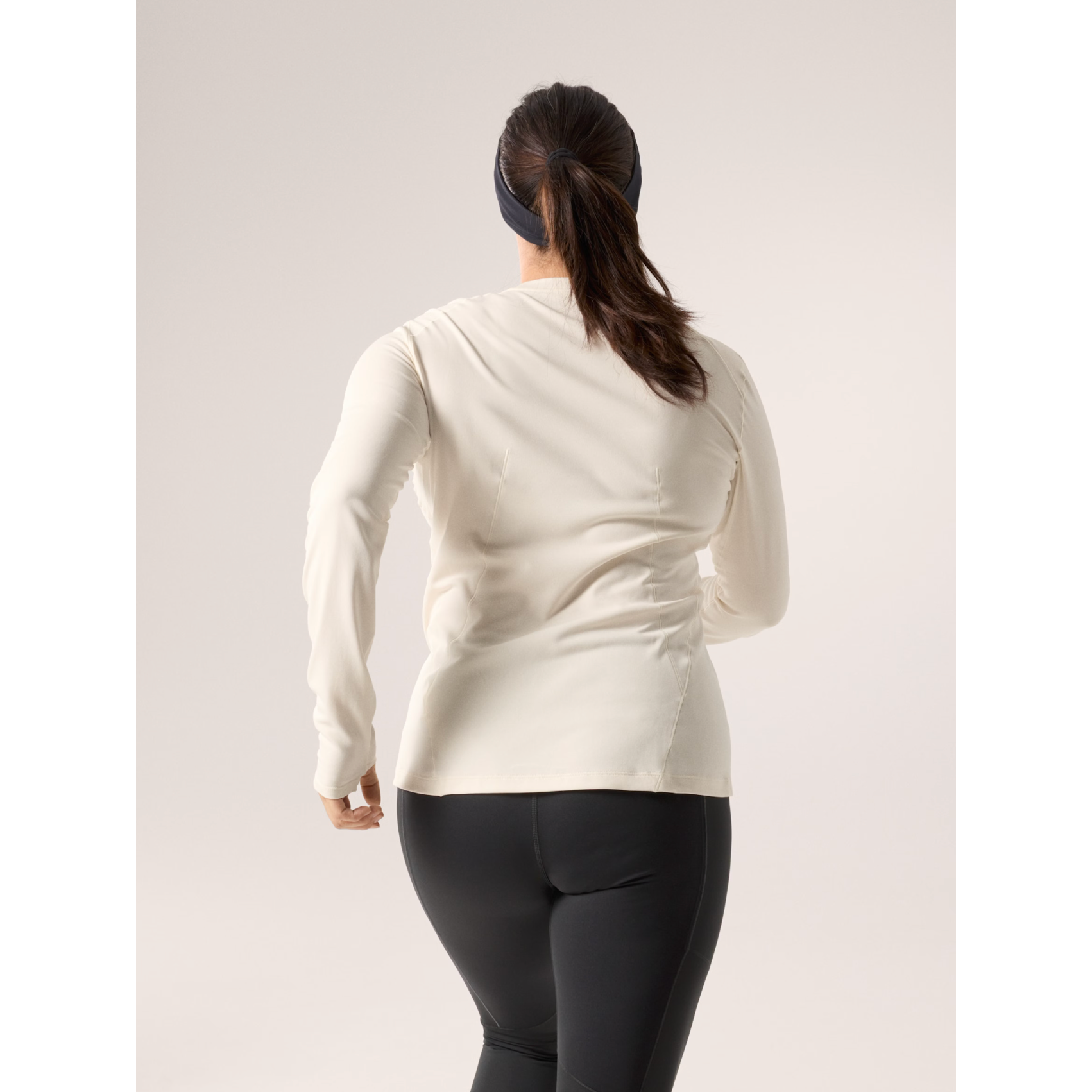 Arc'teryx Women's Taema Thermal Crew Long Sleeve Shirt - Moisture-Wicking Base Layer for Hiking, Skiing & Outdoor Activities