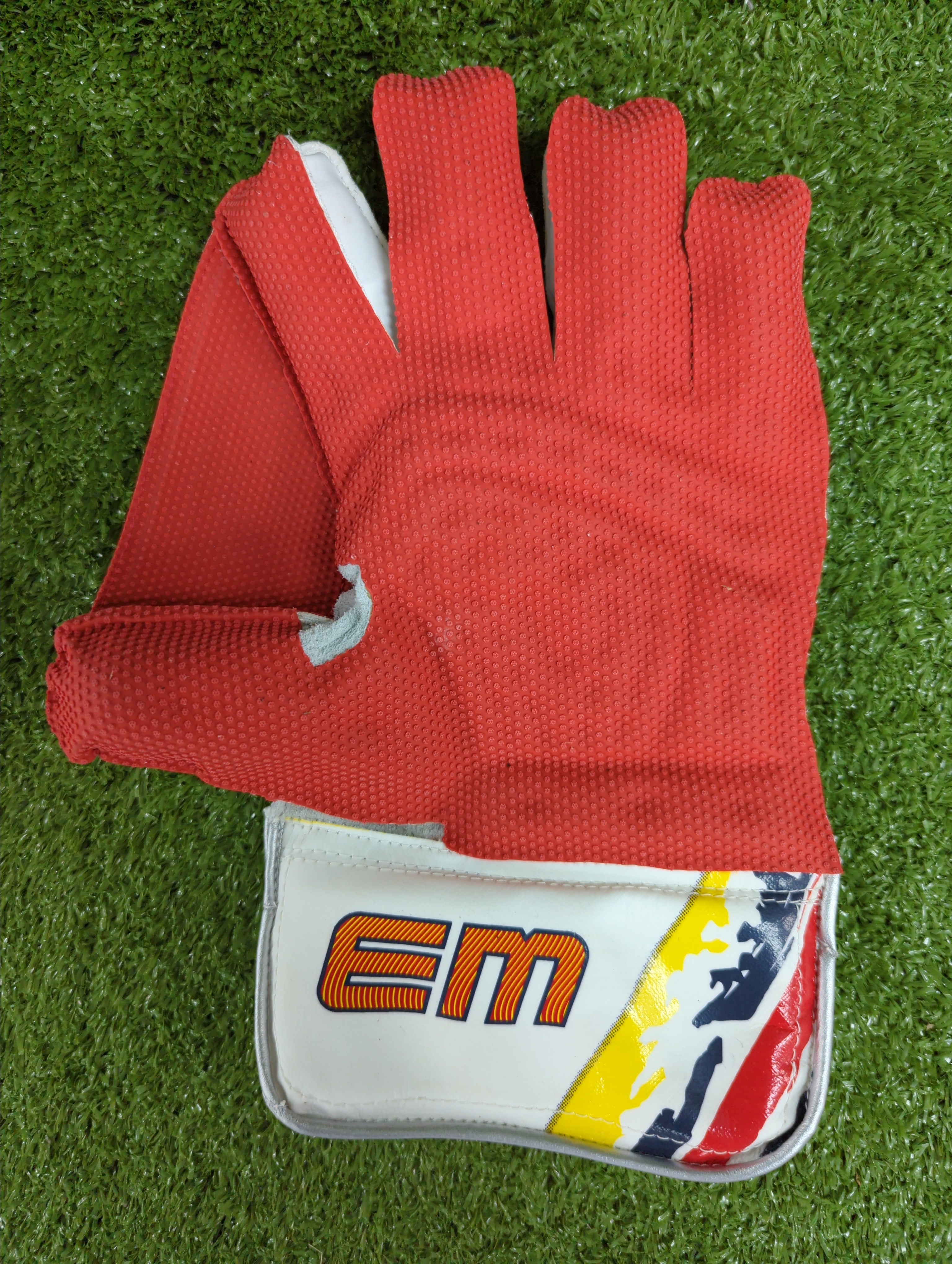 Premium Cricket Wicket Keeping Gloves for Adults - Professional Quality Leather Gloves with Enhanced Grip - Perfect for Wicket Keepers, Cricket Training & Competitive Matches