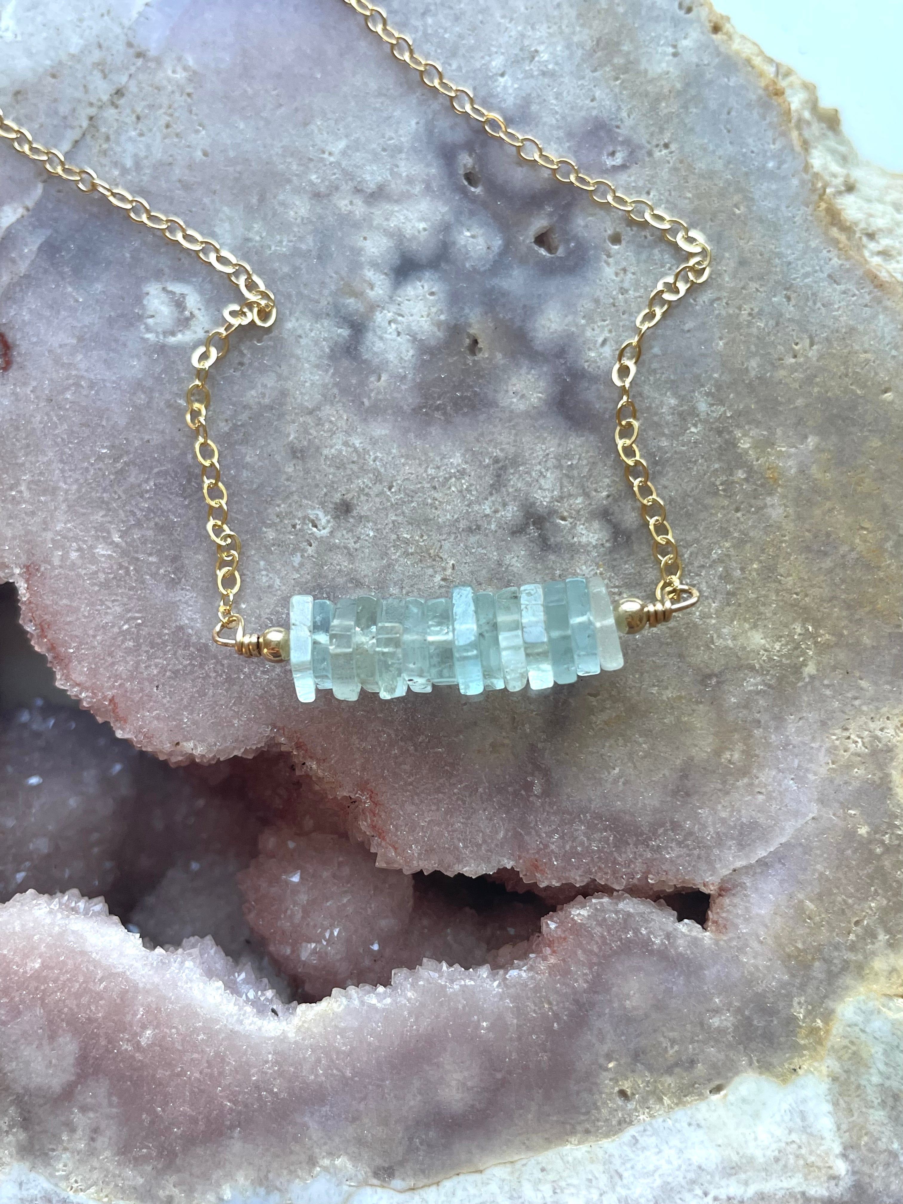 Natural Aquamarine Gemstone Bracelet for Women - Elegant Healing Crystal Jewelry for Stress Relief & Positive Energy - Perfect for Meditation, Yoga & Everyday Wear