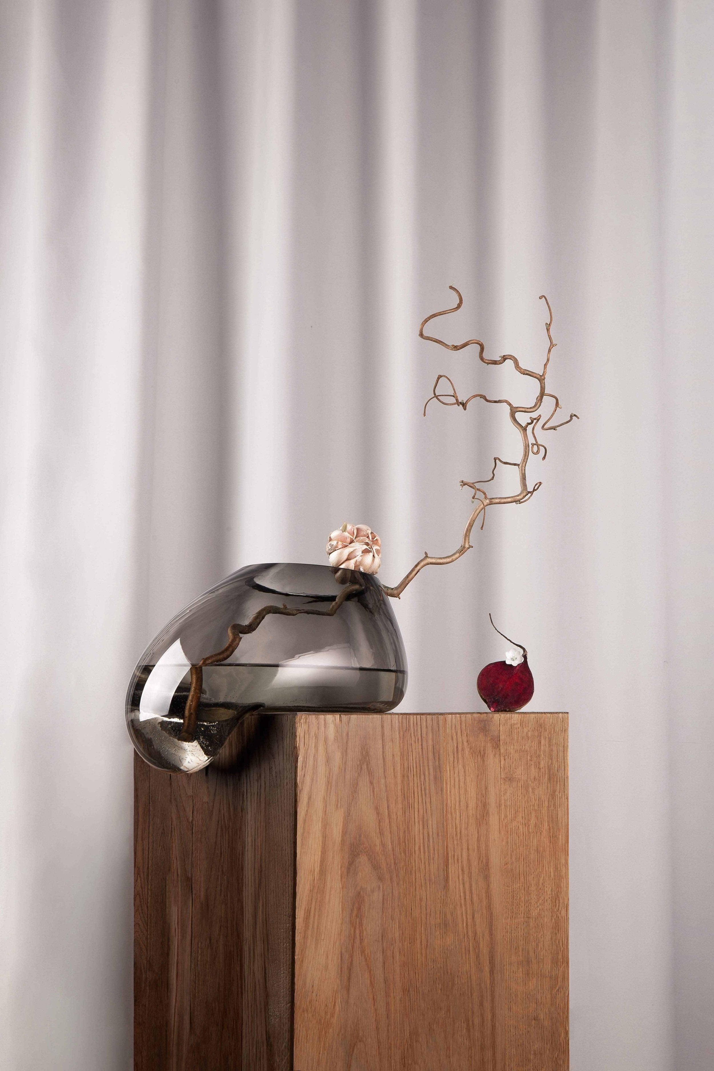Noom Gutta Vase - Modern Ceramic Flower Vase for Home Decor, Wedding Centerpieces & Office Desk Accessories