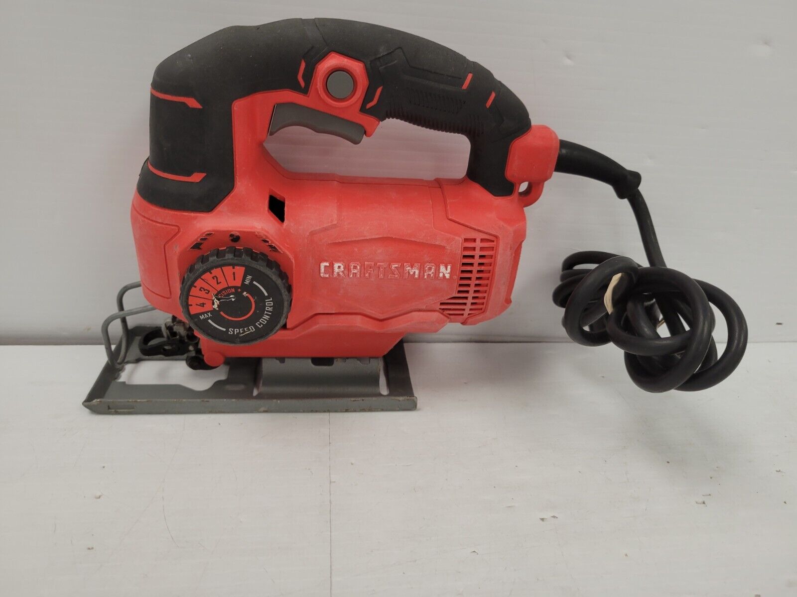 Craftsman CMES610 Professional Jigsaw Tool - Powerful Electric Saw for Woodworking, Metal Cutting & DIY Projects - Perfect for Home Renovation & Crafting