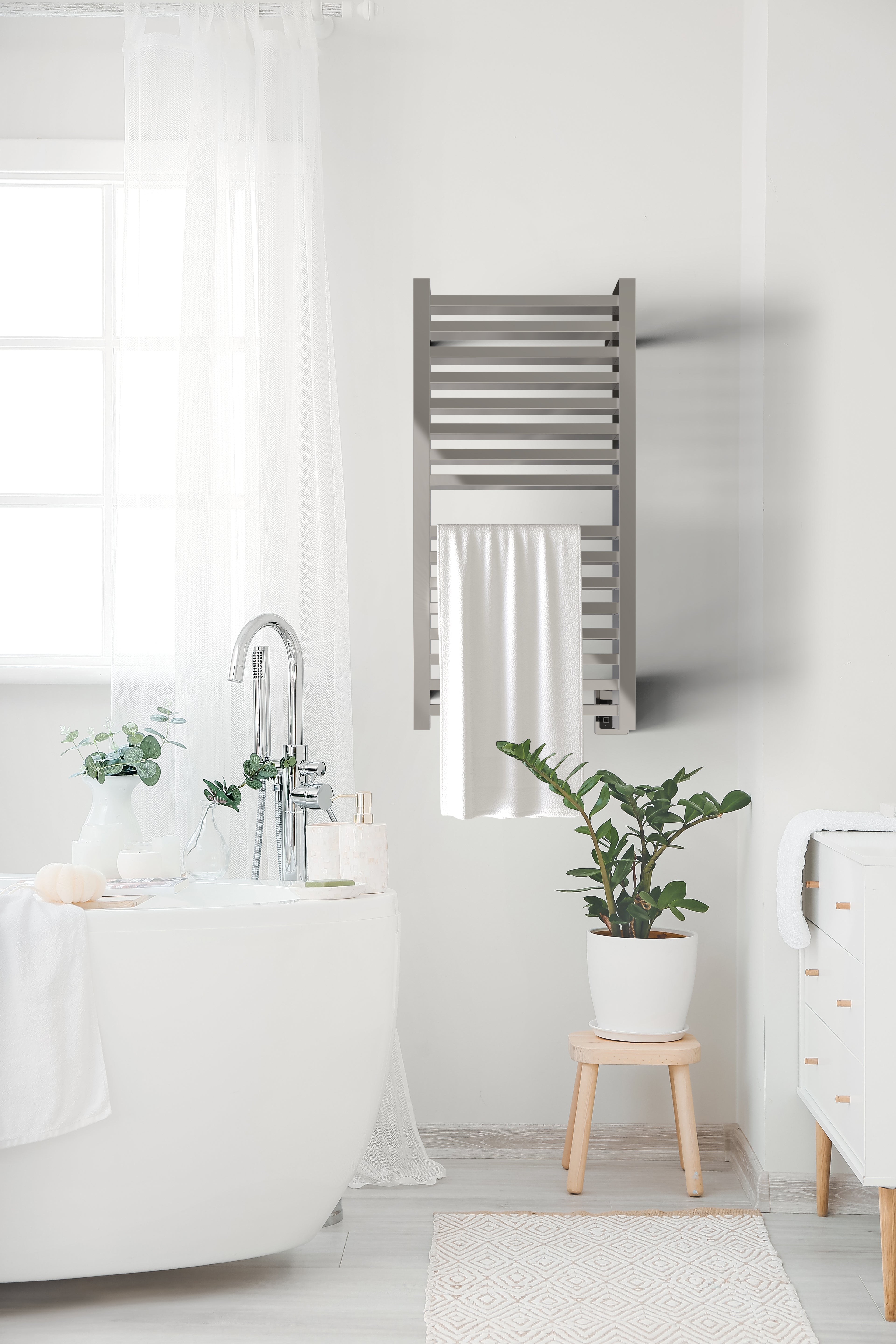 Amba Quadro Q2142 Hardwired Towel Warmer - 21.25