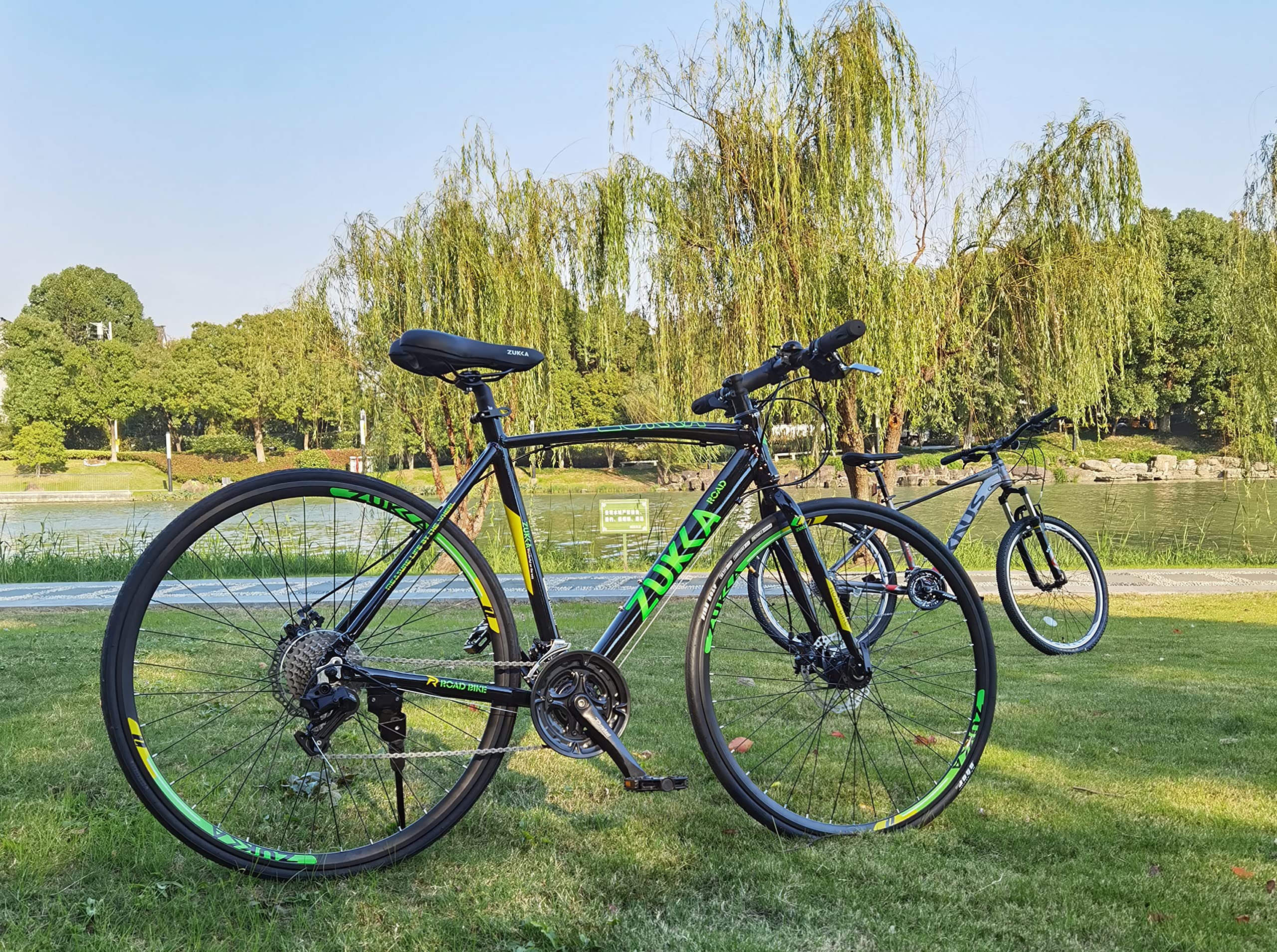 **MEGHNA 700C Road Bike - 24-Speed Hybrid Commuter Bike with Dual Disc Brakes for Men & Women - Perfect for City Commuting, Fitness Riding & Outdoor Adventures**