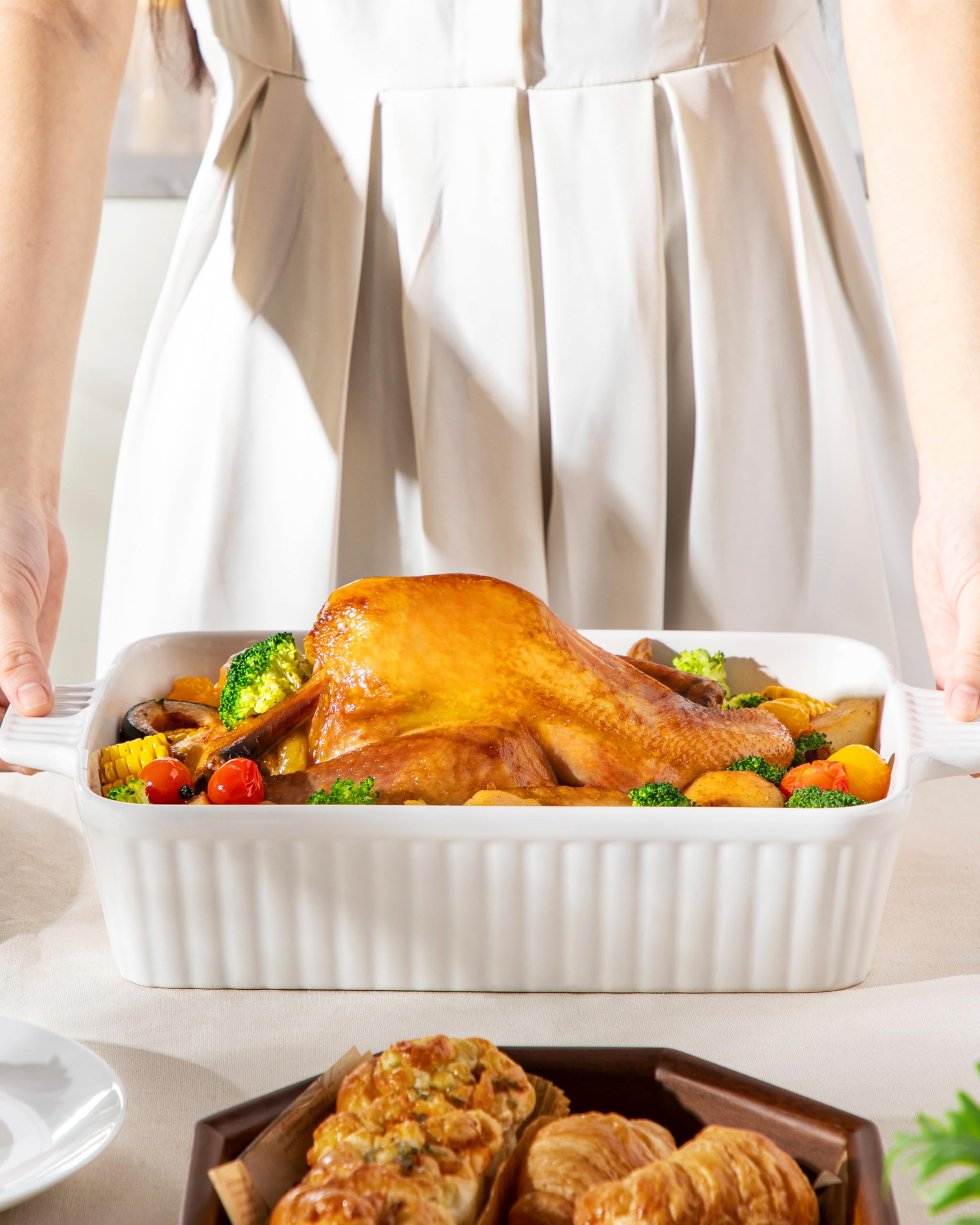 MALACASA 4.4 QT Ceramic Baking Dish - 9x13 Inch Large Rectangular Casserole Pan with Handles, Oven & Microwave Safe White Lasagna Dish for Baking, Roasting & Serving - Perfect for Family Dinners, Holiday Meals & Potlucks