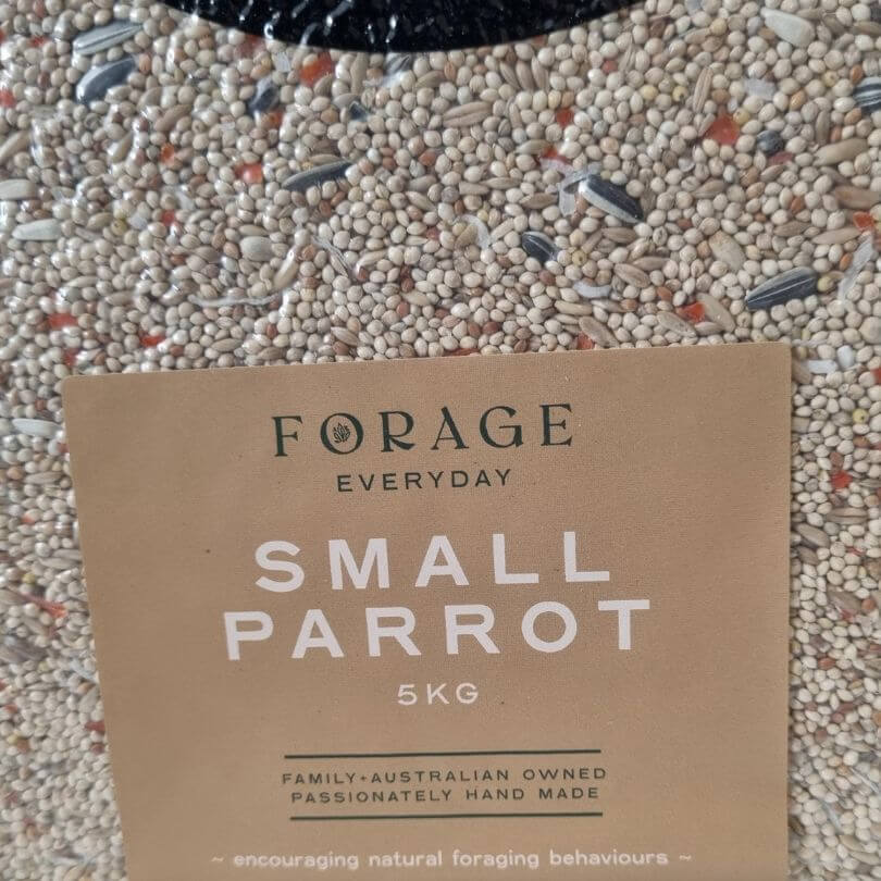 Premium Forage Blend for Small Parrots - Nutrient-Rich Daily Bird Food for Cockatiels, Lovebirds & Parakeets | Perfect for Cage Enrichment & Natural Foraging Activities