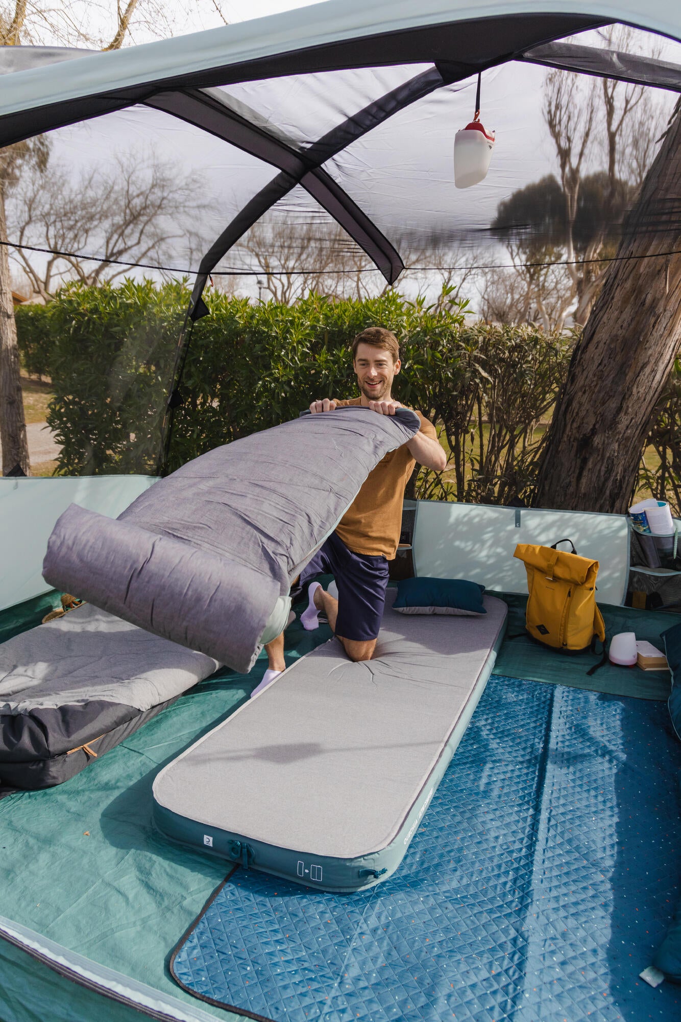 Quechua Ultimate Comfort Self Inflating Camping Mattress - Lightweight Portable Sleeping Pad for Backpacking, Hiking & Outdoor Adventures