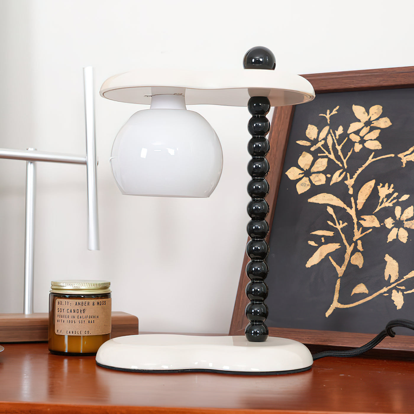 Everalda Modern Table Lamp - Stylish Bedside & Desk Lighting for Home & Office - Perfect for Reading, Working & Decorating