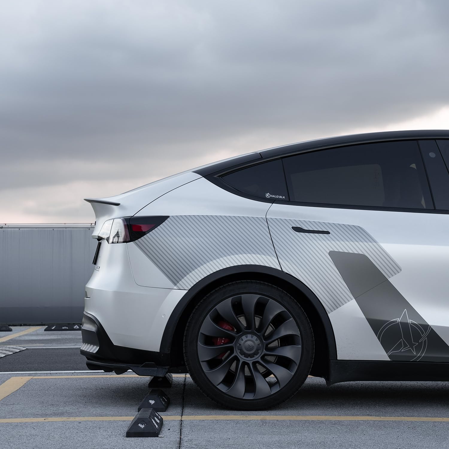 HALOBLK Performance Carbon Fiber Spoiler for Tesla Model Y 2020-2024 - Genuine 3K Matte Finish Rear Wing - Lightweight Aerodynamic Upgrade for Enhanced Style & Downforce