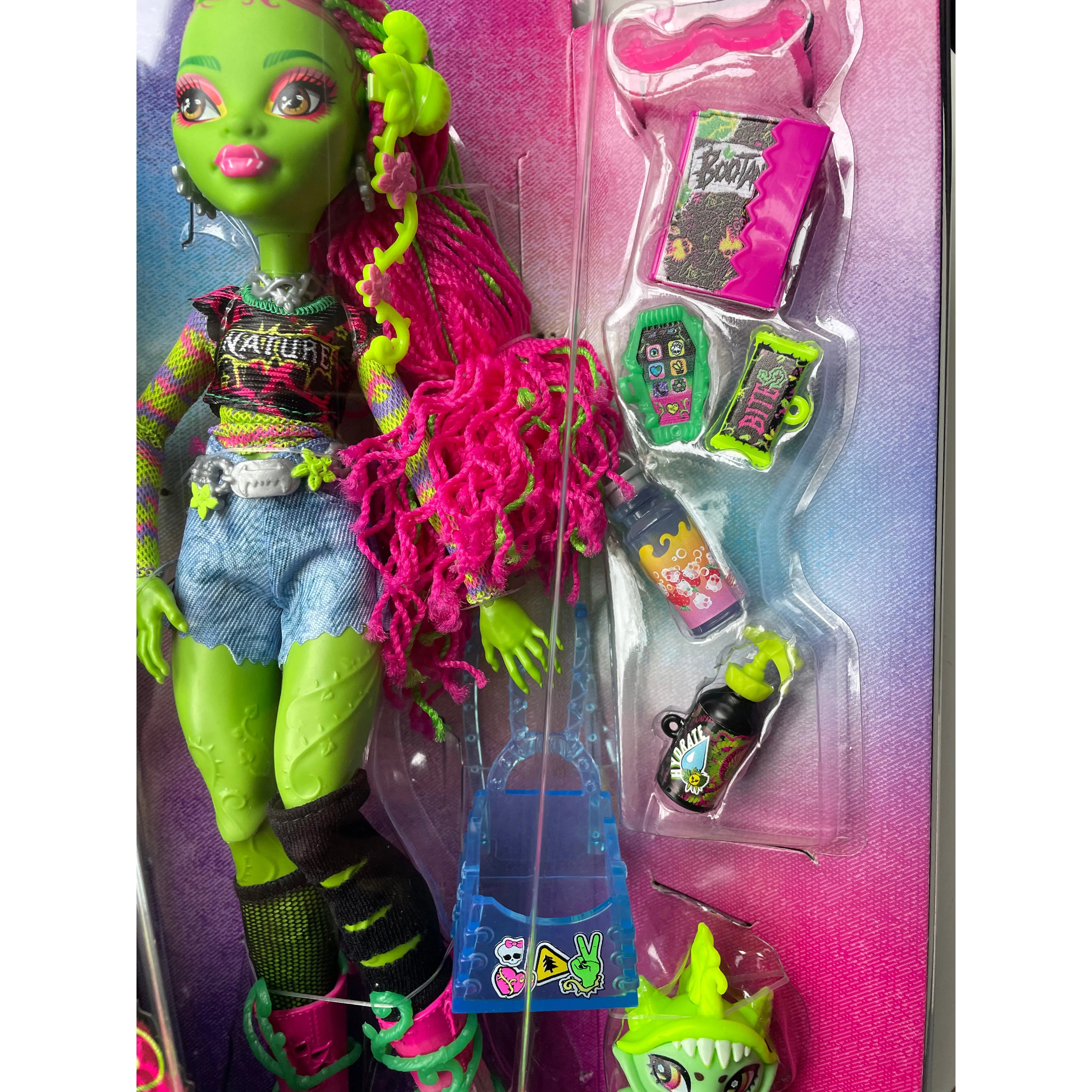 Monster High Venus McFlytrap Fashion Doll - Collectible Doll with Unique Outfit & Green Hair - Perfect for Kids' Playtime, Birthday Gifts & Doll Collectors
