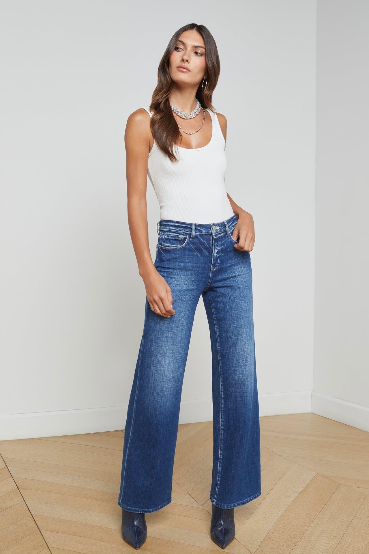 L'Agence Nica Scoopneck Bodysuit - Women's Sexy V-Neck Stretchy Bodysuit for Casual Wear & Night Out | Perfect for Layering, Date Night & Club Outfits