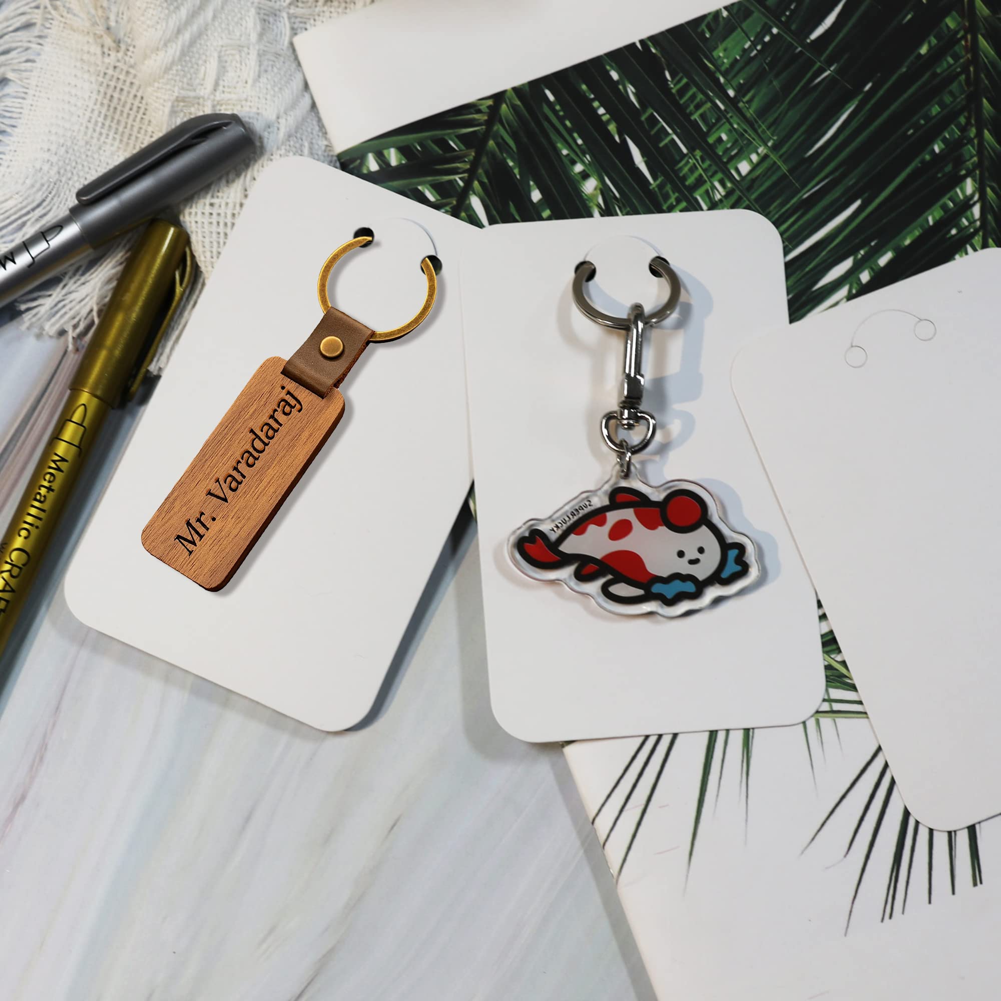100 Pcs Keychain Display Cards with Self-Sealing Bags - 3'' x 4.7'' Keychain Card Holders for Jewelry, Keyrings & Gift Packaging - Durable White Key Card Display Supplies for Retail Stores, Trade Shows & Boutique Merchandising