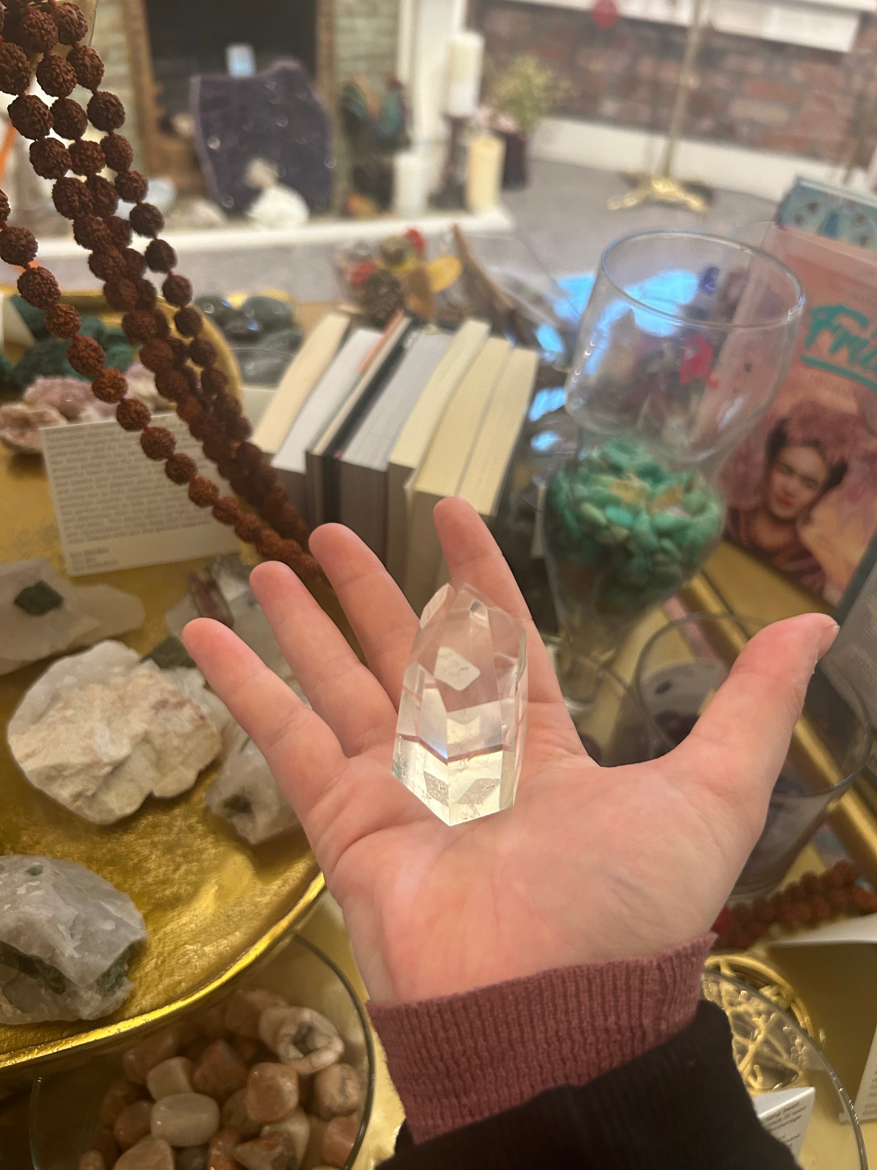 Natural Mini Clear Quartz Point - Healing Crystal for Meditation, Chakra Balancing & Spiritual Growth - Perfect for Home Decor, Yoga & Reiki