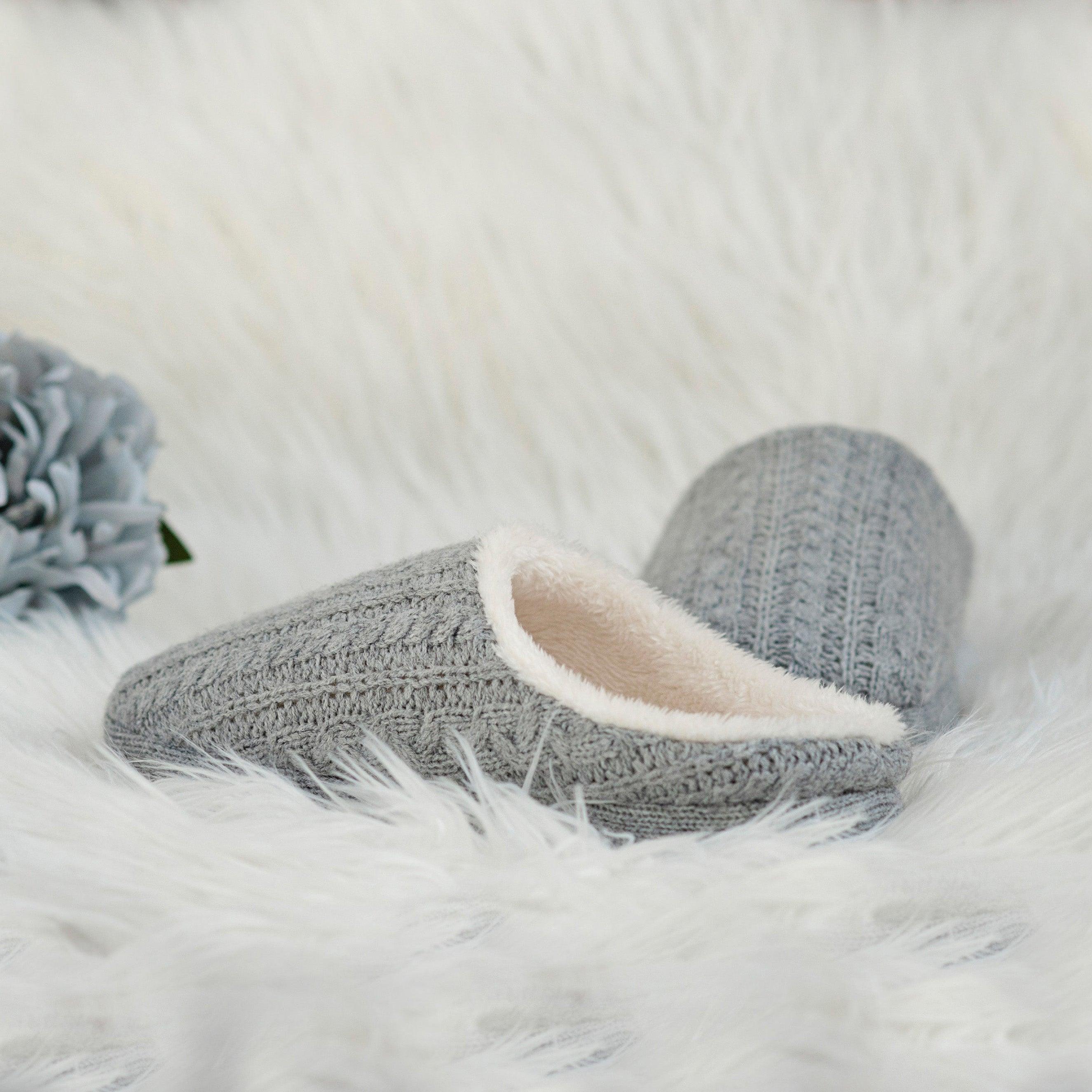 Cozy Women's Cable Knit Slippers - Warm Indoor/Outdoor House Shoes for Winter Comfort - Perfect for Home, Office & Relaxation