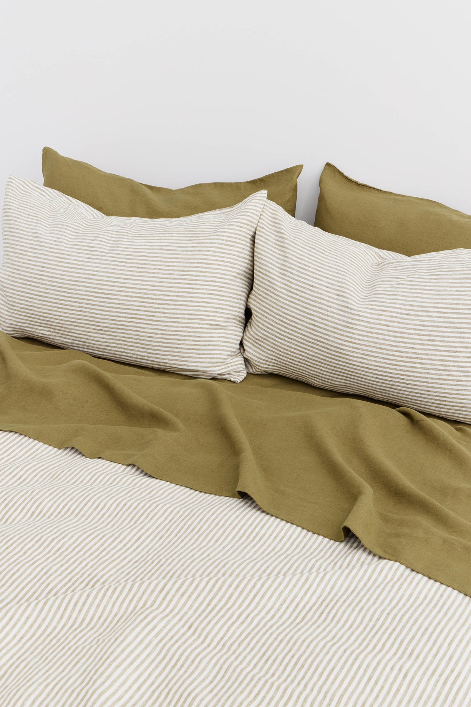 Premium 100% Linen Duvet Cover Set - Olive Green Striped Bedding for Queen/King Size - Breathable & Soft for All Seasons - Perfect for Cozy Bedrooms & Guest Rooms