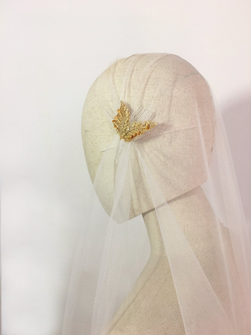 Vintage Juliet Cap Wedding Veil with Beaded Lace - Elegant Bridal Headpiece for Classic & Boho Weddings, Photo Shoots & Special Occasions