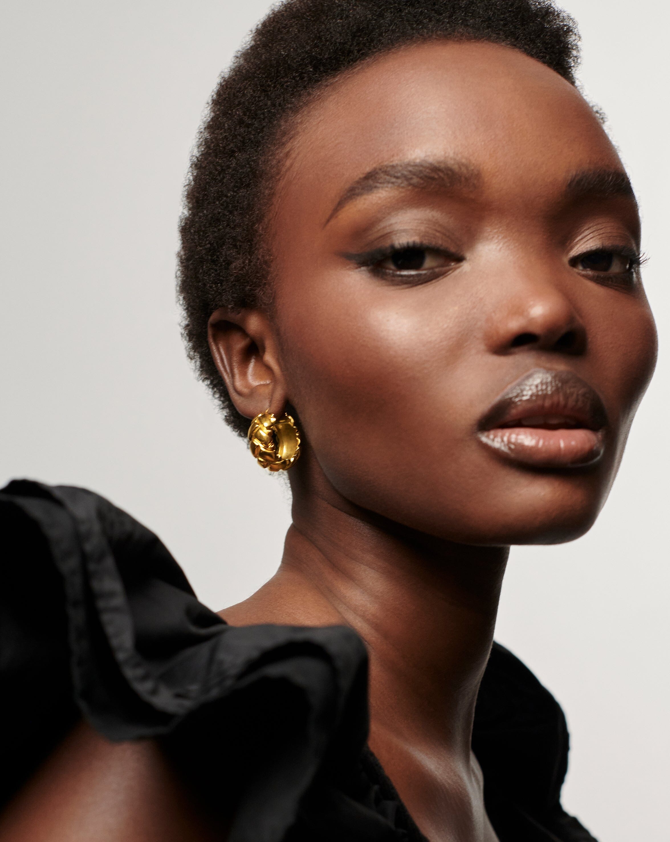 Lucy Williams Waffle Mini Hoop Earrings | 18k Gold Vermeil | Dainty & Elegant Jewelry for Women | Perfect for Everyday Wear, Date Night & Special Occasions