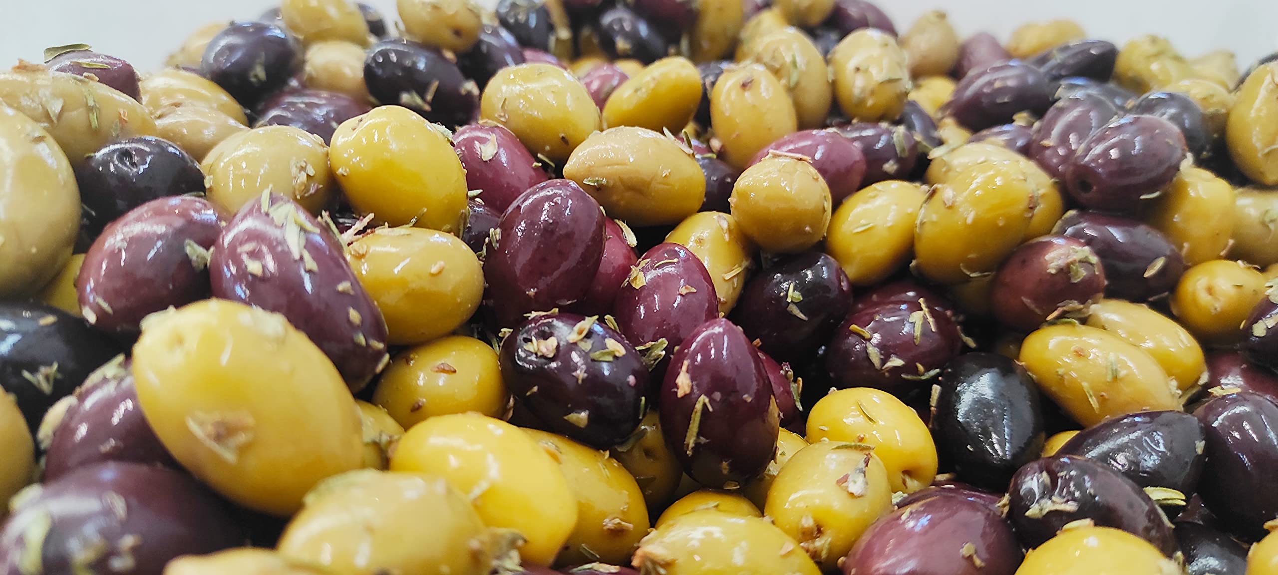 Pack of 4 Premium Greek Olives in Vacuum Seal - Kalamata & Halkidiki Varieties with 4 Flavors in Extra Virgin Olive Oil (4X200g) - Perfect for Charcuterie Boards, Salads & Mediterranean Cooking