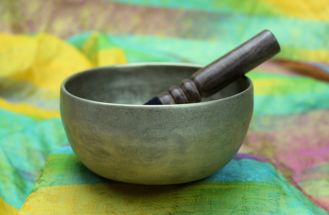 5 Inch Heart Chakra 390Hz Singing Bowl - Meditation, Yoga & Sound Healing Therapy Tool for Relaxation & Stress Relief
