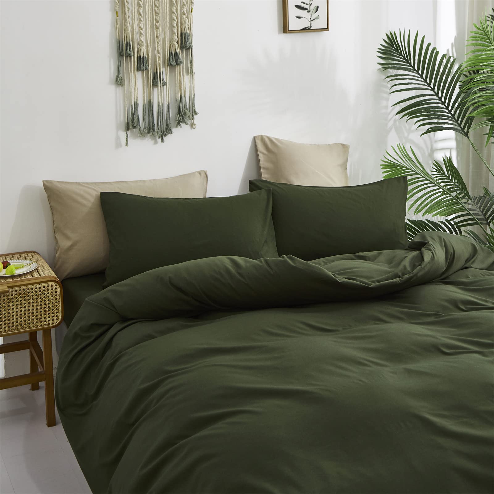 Army Green King Comforter Set - 3 Piece Breathable Cotton Bedding Set with Olive Green Solid Blanket & Quilt | Modern Hunter Green Bedspread for Men | Perfect for Master Bedroom, Guest Room & Dorm Decor