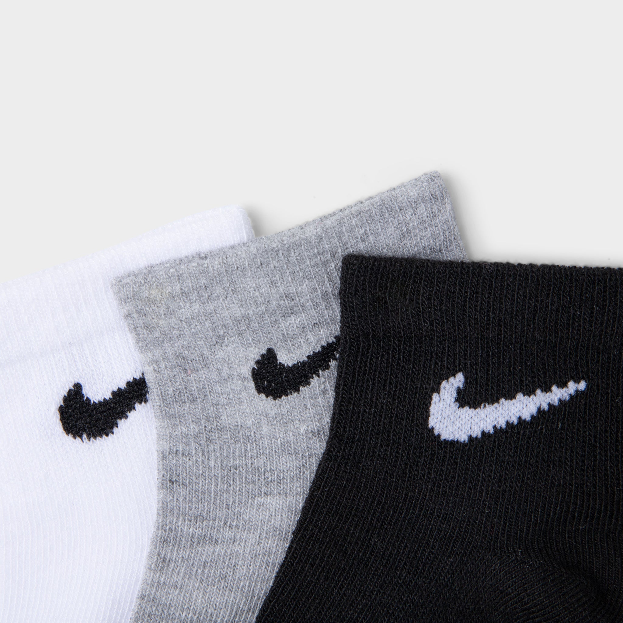 Nike Juniors' Lightweight Ankle Socks 6-Pack - White & Dark Grey Athletic Socks for Girls - Perfect for Running, School & Everyday Wear