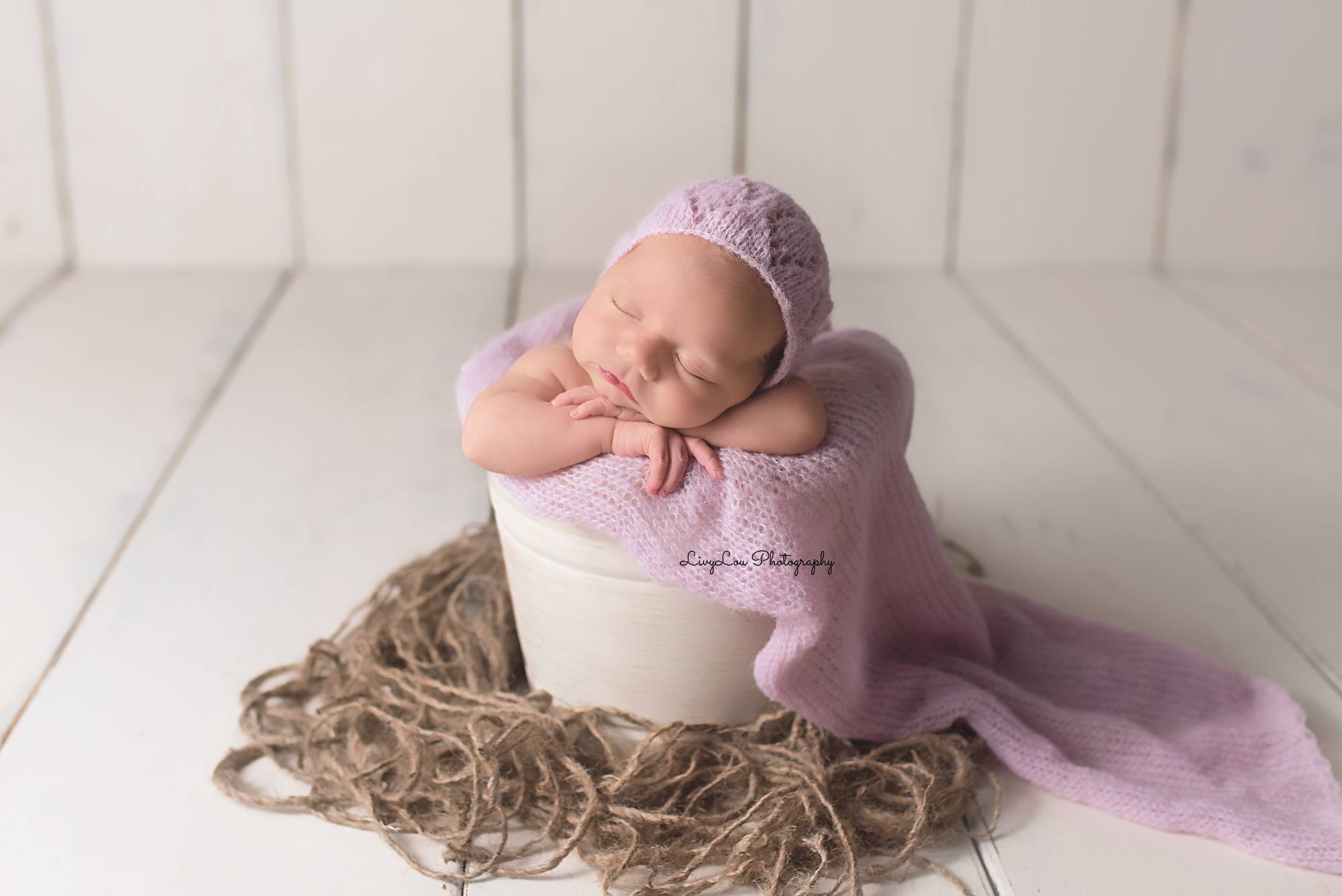 Natural Jute Layering Prop for Newborn Photography - 2 Sizes (Loose Strings) - Perfect for Baby Shower, First Birthday & Milestone Photo Shoots