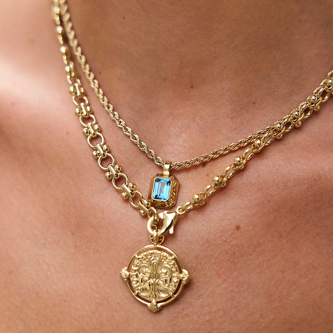 Elegant Royal Pendant Necklace - 18K Gold Plated Luxury Jewelry for Women - Perfect for Weddings, Parties & Special Occasions