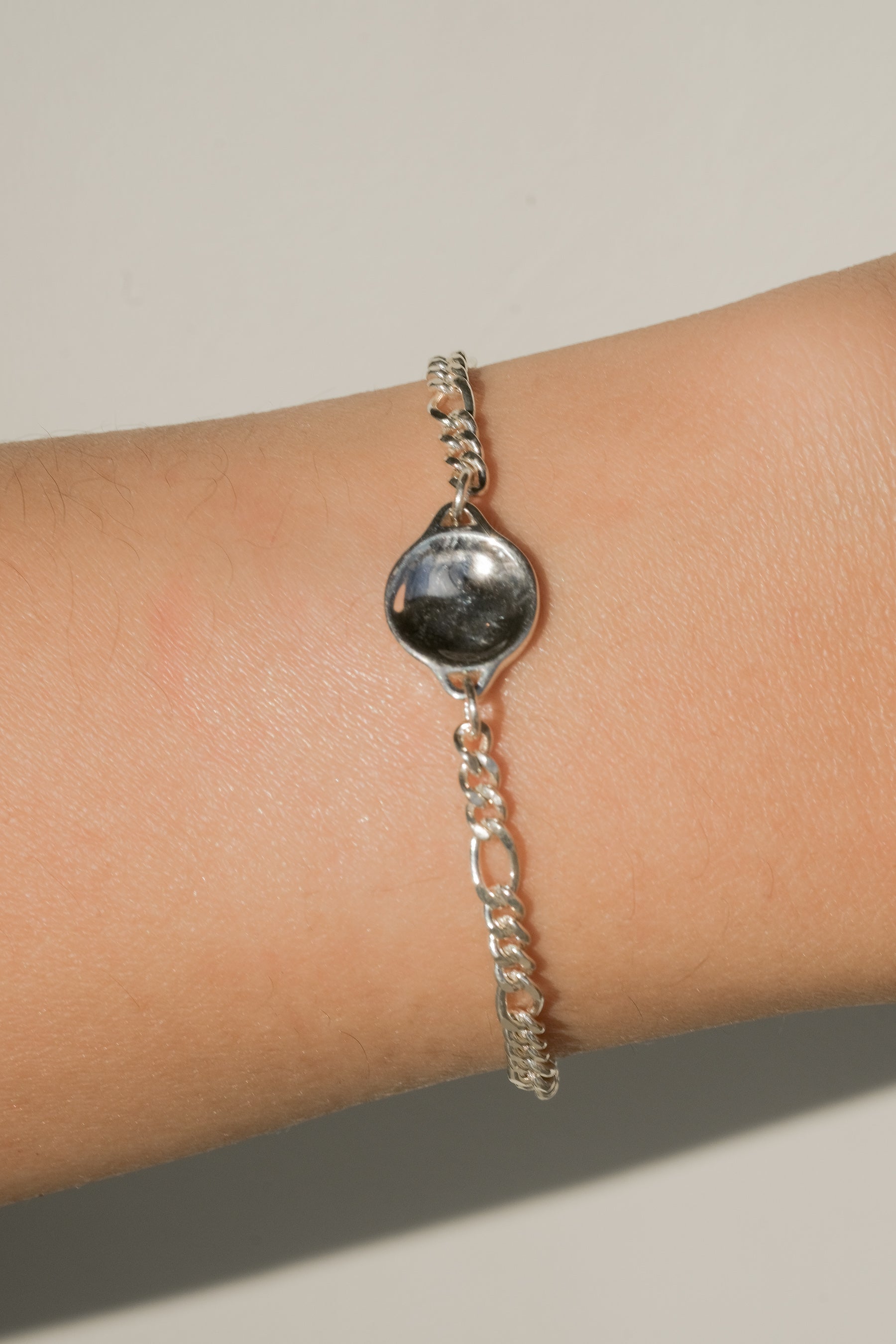 Personalized Engravable Sterling Silver Bracelet for Women - Custom Name Gift for Mom, Wife, Daughter - Perfect for Anniversaries, Birthdays & Special Occasions