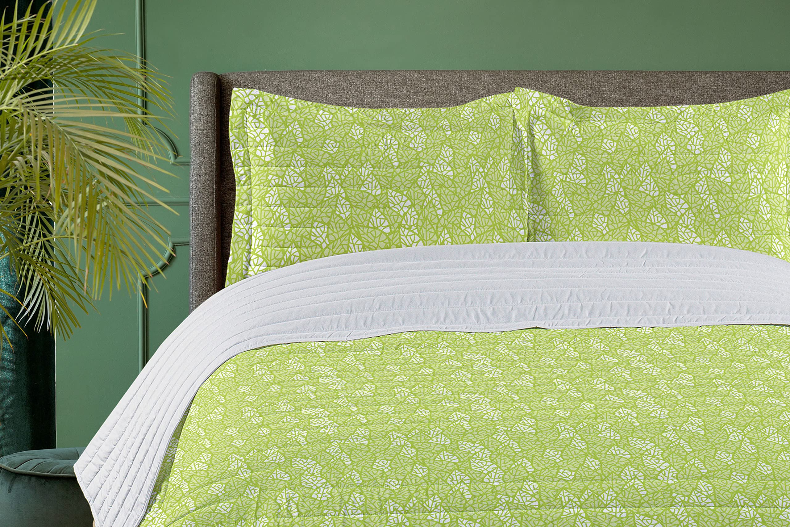 Ambesonne Queen Size Leaf Microfiber Bedspread Set - Spring Greenery Botanical Pattern with Pillow Shams & Comforter | Soft Apple Green & White Bedding for Eco-Friendly Home Decor | Perfect for Spring Refresh, Guest Rooms & Nature-Inspired Bedrooms