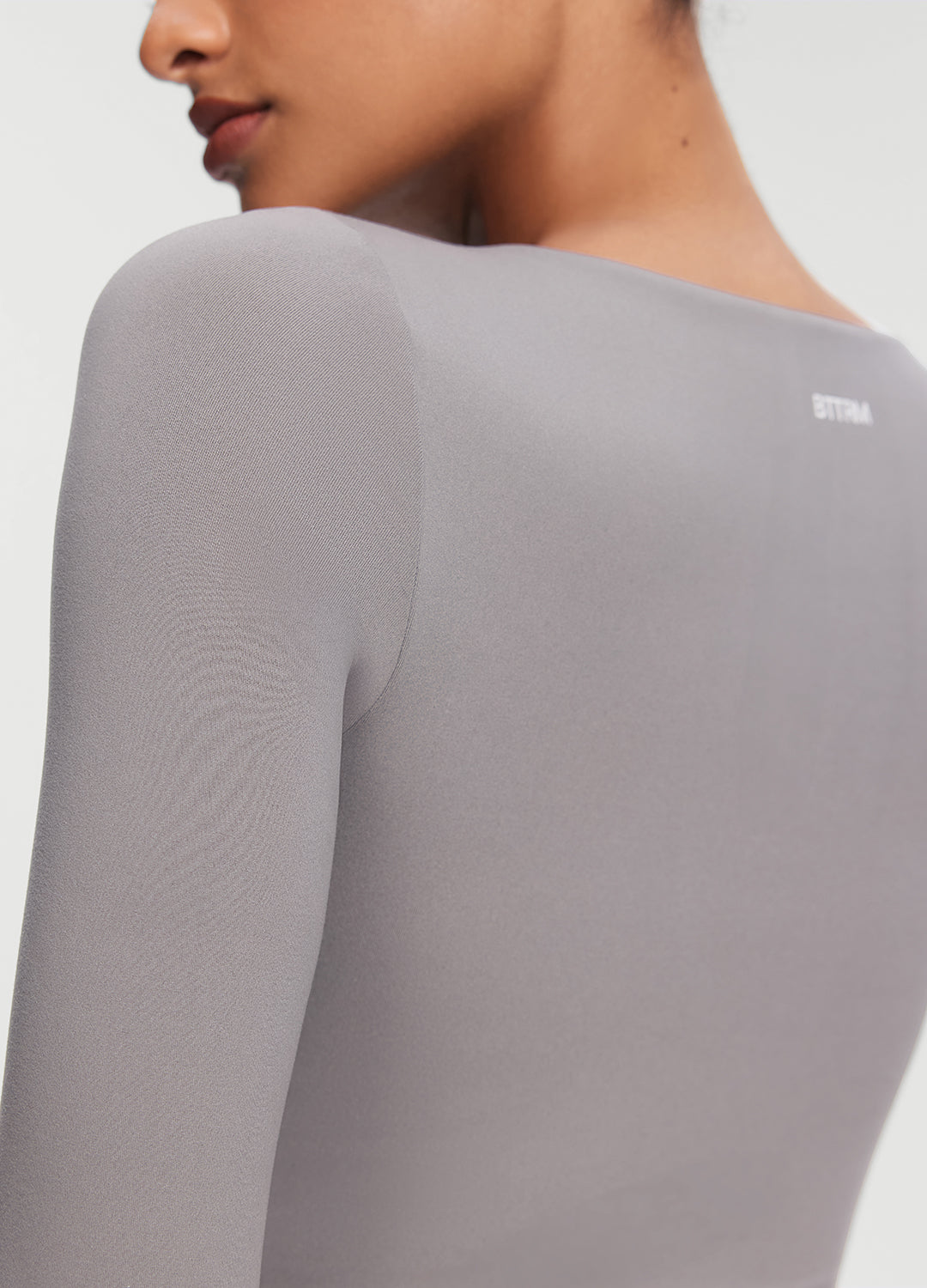 Cropped Round Neck T-Shirt for Women - Casual Short Sleeve Blouse for Summer Outfits & Streetwear Fashion