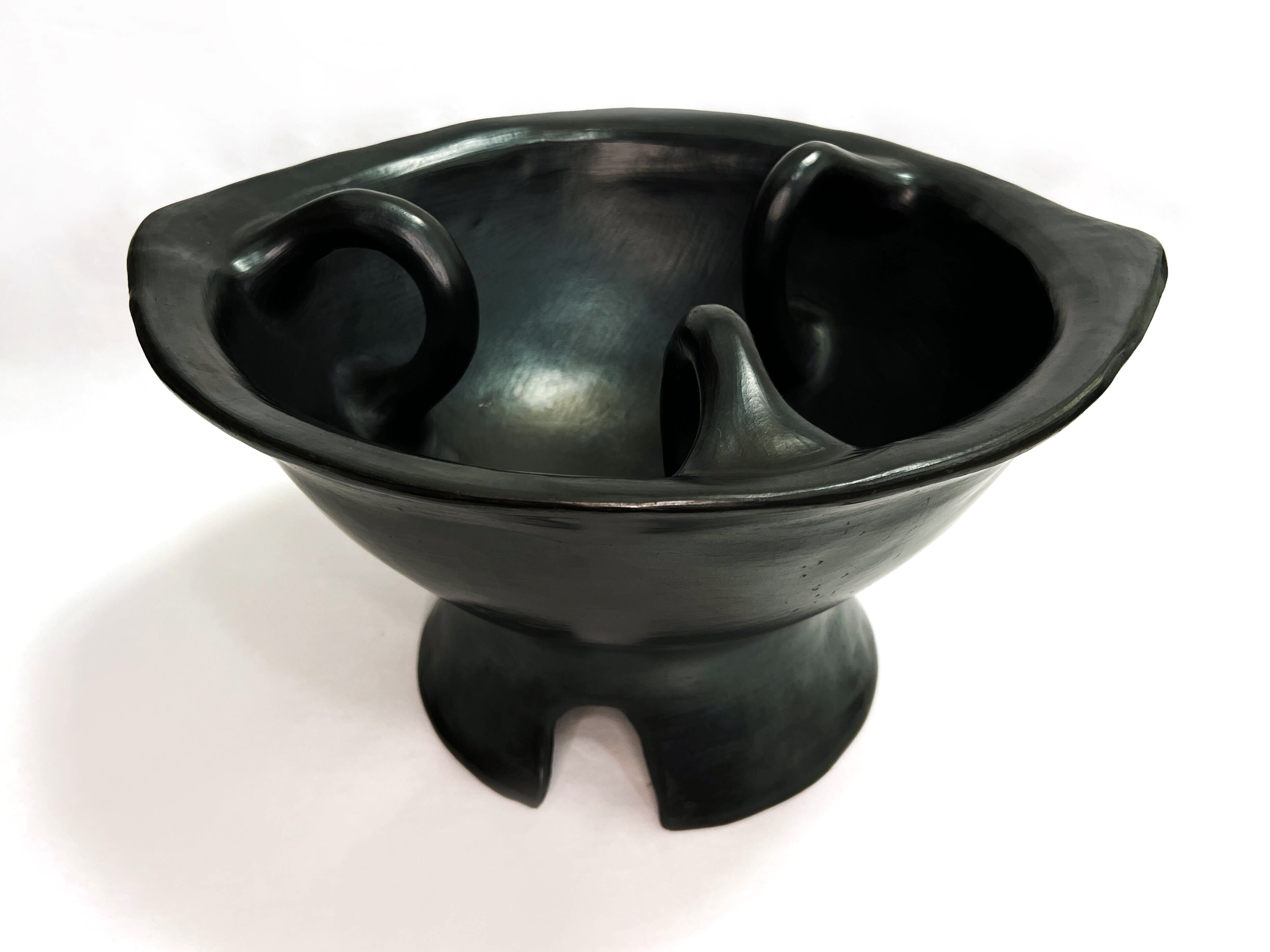 Premium Chamba Brazier - Medium Size, Authentic Mexican Clay Cookware for Traditional Stews & Tamales | Perfect for Outdoor Cooking & Authentic Mexican Cuisine