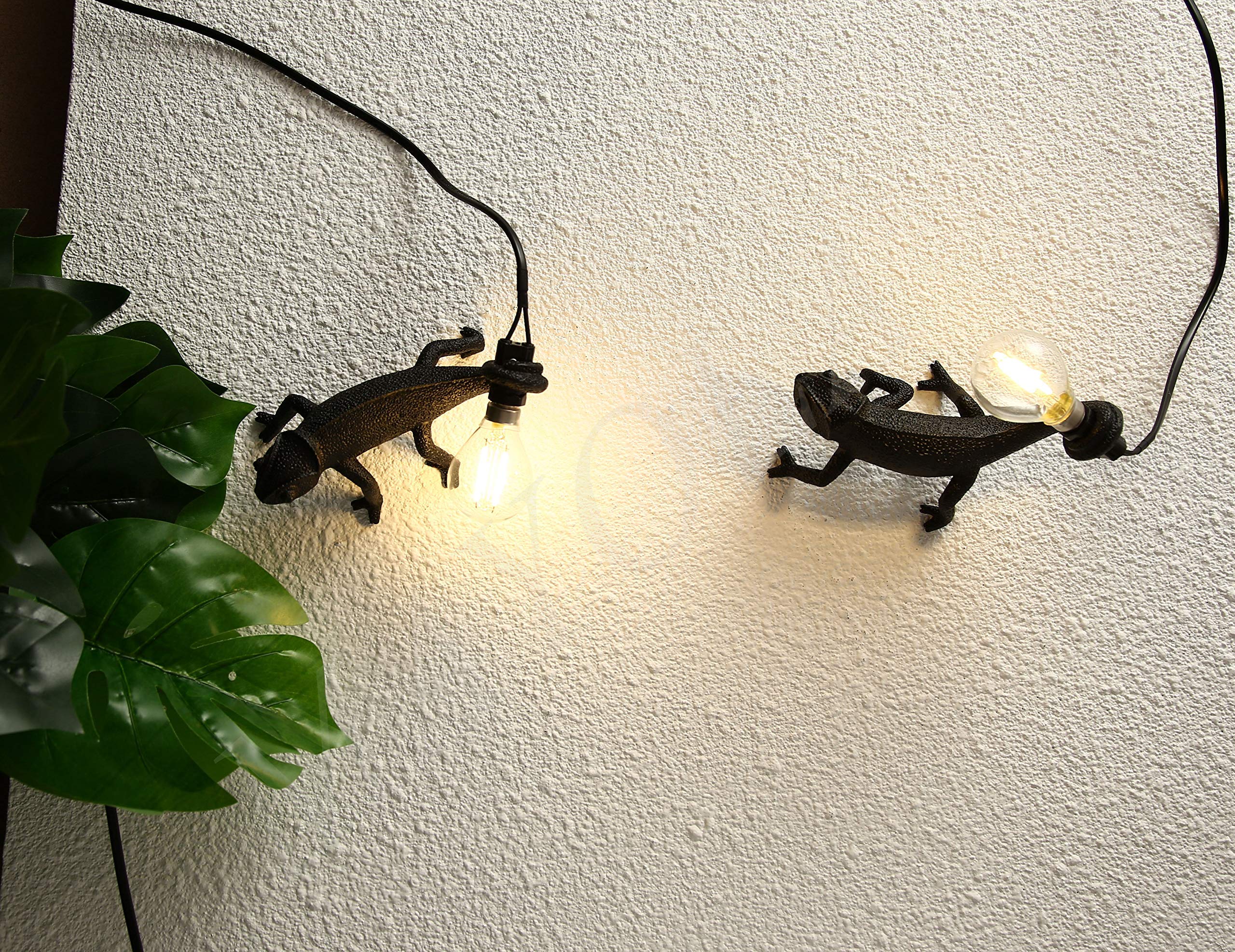 MAYOLA Modern Chameleon Table Lamp - Adjustable Desk Lamp, Night Light & Wall Light - Resin Reptile Lighting Fixture for Living Room, Bedroom, Office & Kids Room - Perfect for Study, Reading & Decoration (Wall Lamp, Black)