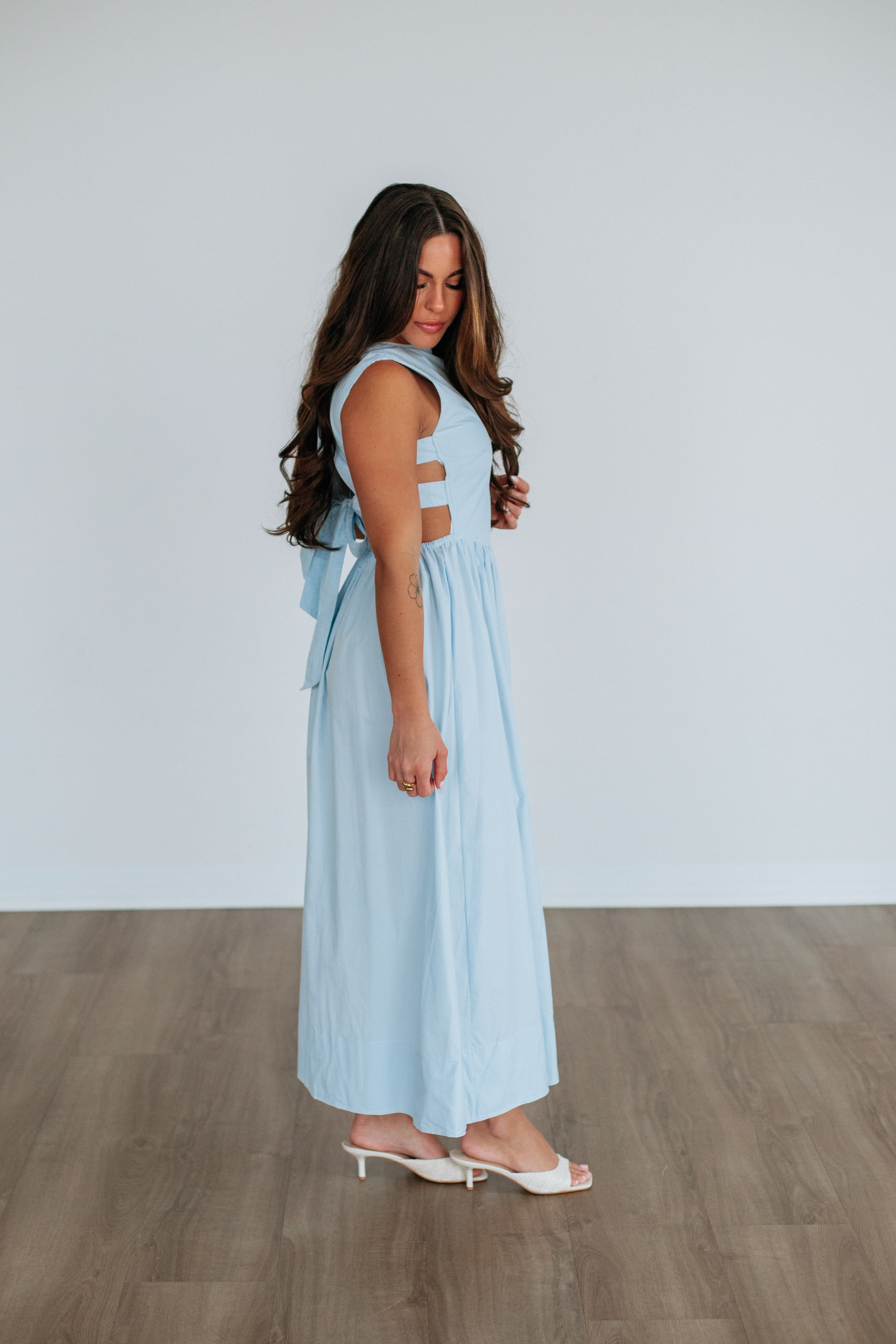 Alicyn Dress Powder Blue - Elegant Flowy Midi Dress for Women | Perfect for Weddings, Parties & Summer Outfits