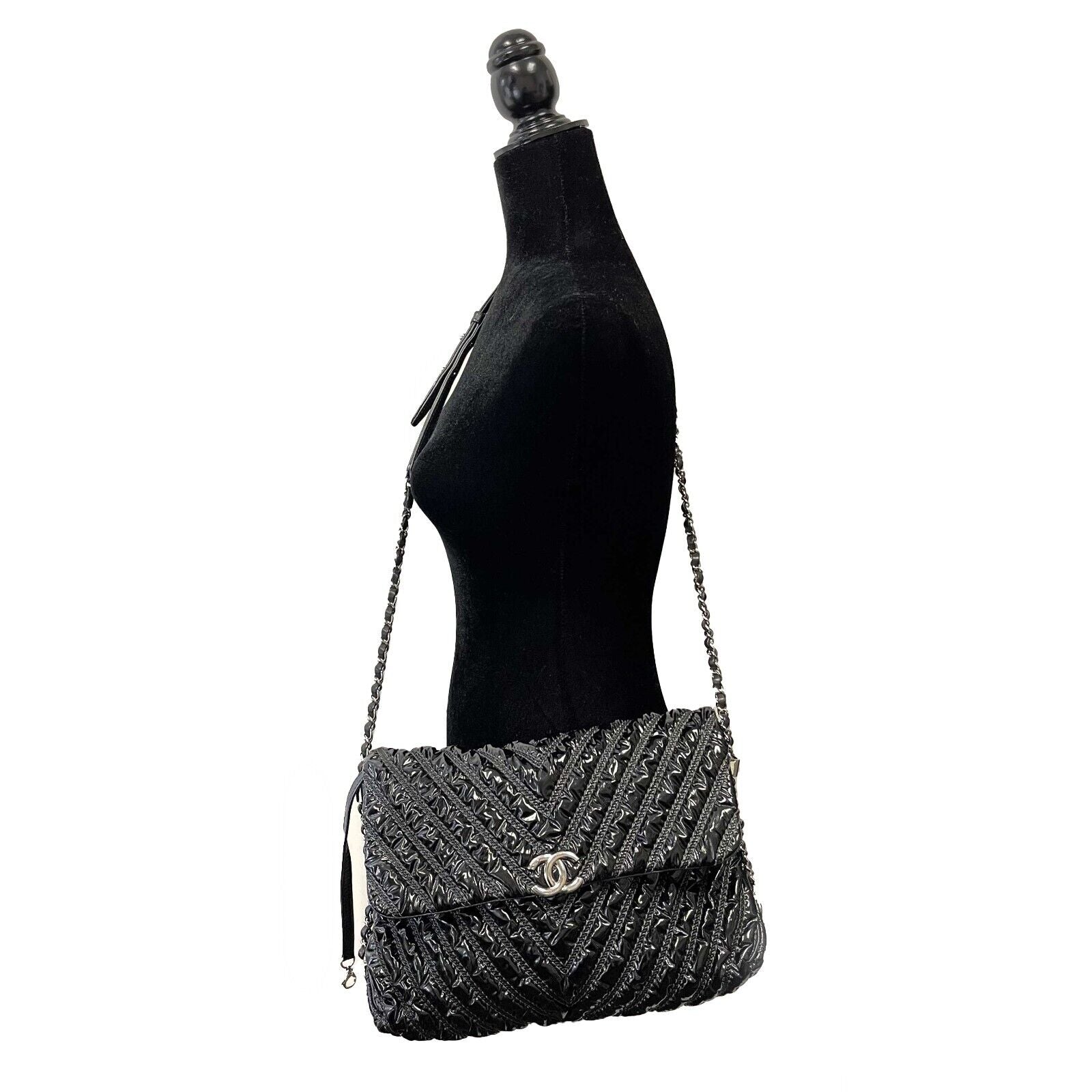 Chanel Maxi Chevron Quilted Flap Shoulder Bag in Black - Luxury Designer Handbag for Women, Perfect for Evening Events, Parties, and Special Occasions