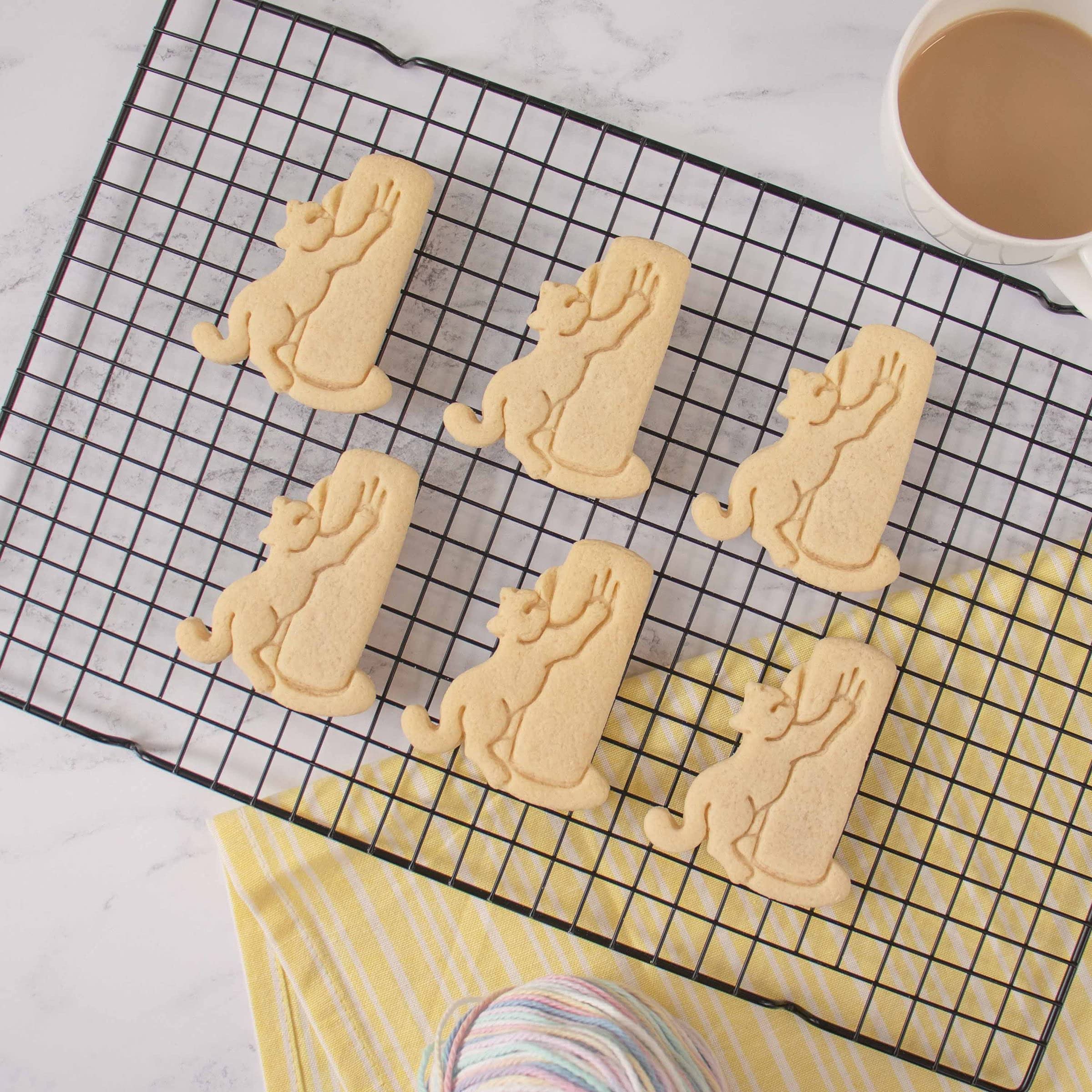 Kitty Scratch Cookie Cutter - 1 Piece Stainless Steel Cat Paw Design for Baking | Perfect for Cat-Themed Cookies, Cupcakes & DIY Pet Treats
