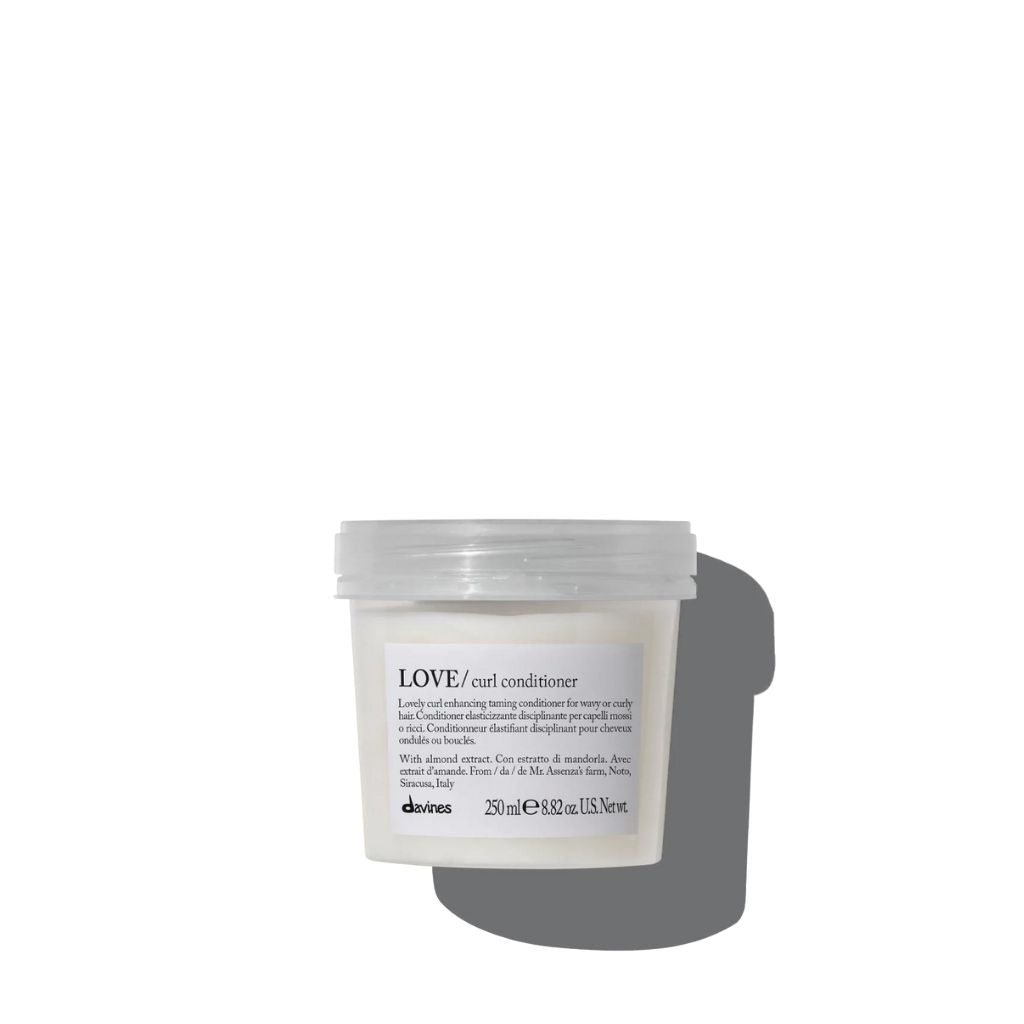 Davines Essential LOVE Curl Conditioner 250ml - Hydrating & Defining Curl Cream for Natural, Wavy & Coily Hair - Perfect for Daily Hair Care & Styling Routine