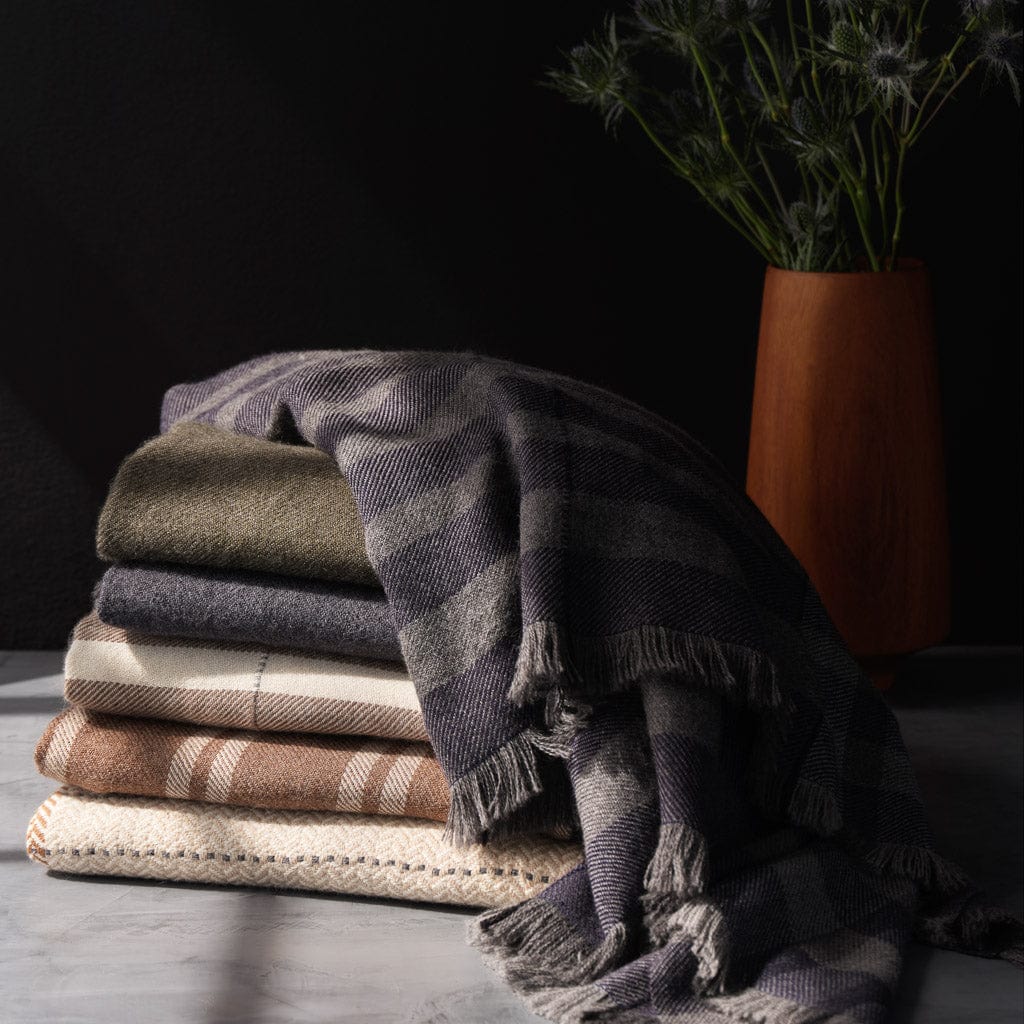 Soft & Cozy Alpaca Wool Throw Blanket - Luxurious Handwoven 100% Baby Alpaca - Perfect for Couch, Bed & Winter Warmth - Elegant Home Decor Gift
